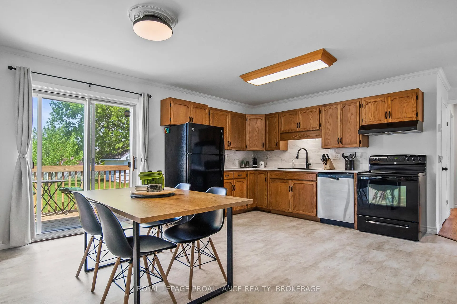 Photo 10 of 227 Cross Street, Deseronto, Deseronto (Town) — HOMEH