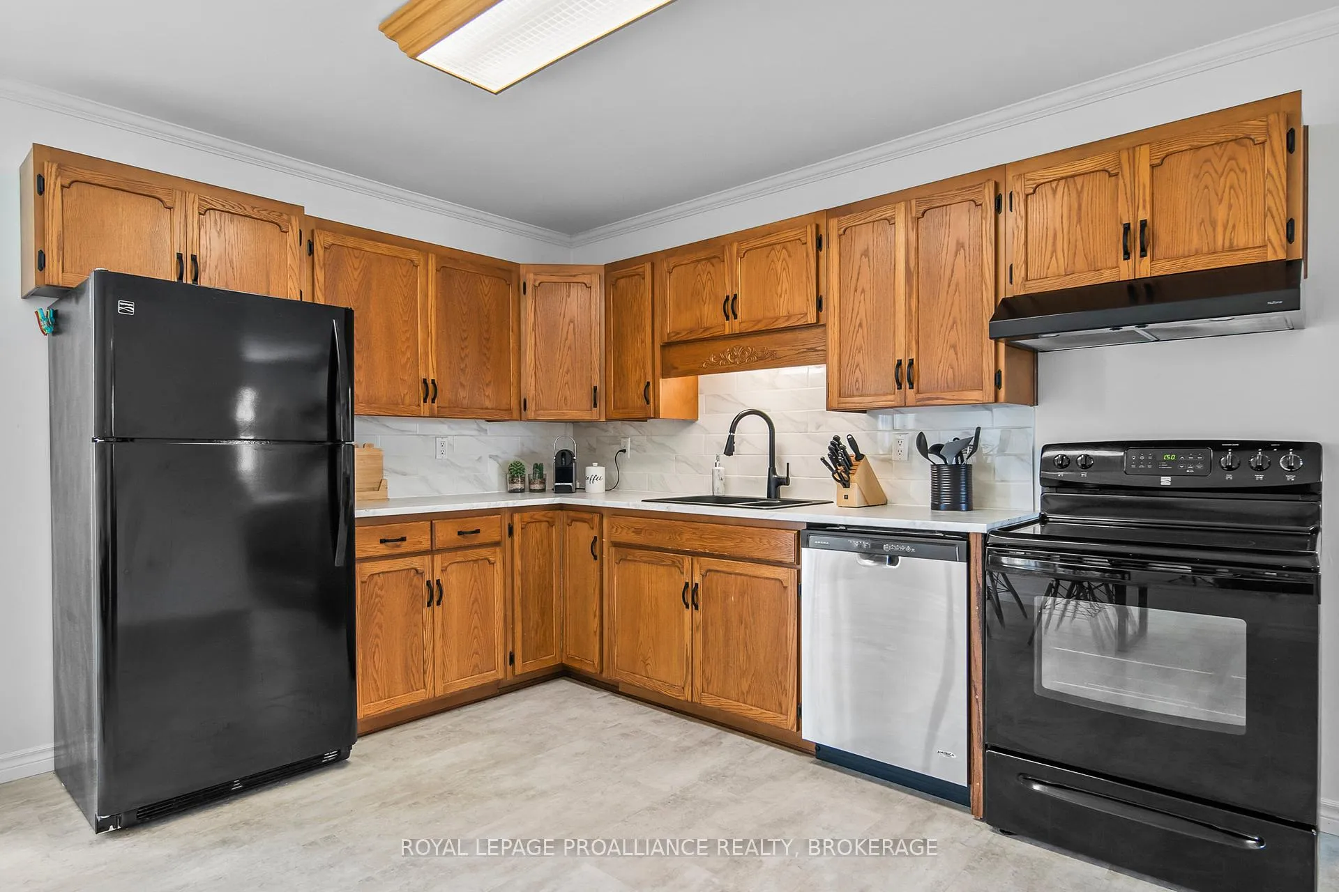 Photo 13 of 227 Cross Street, Deseronto, Deseronto (Town) — HOMEH