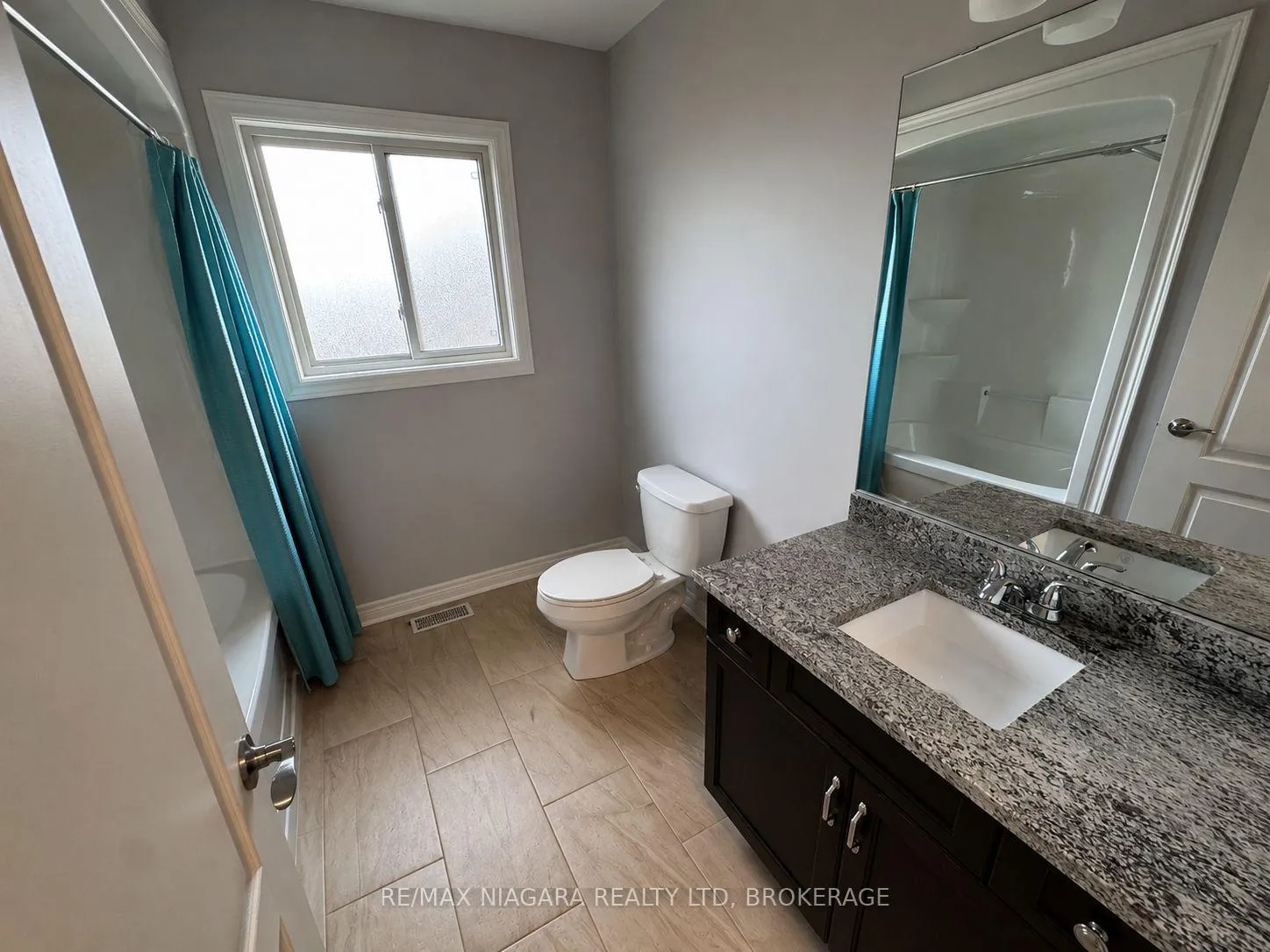 Photo 7 of 6352 Sam Lorfida Drive, Niagara Falls, Oldfield — HOMEH