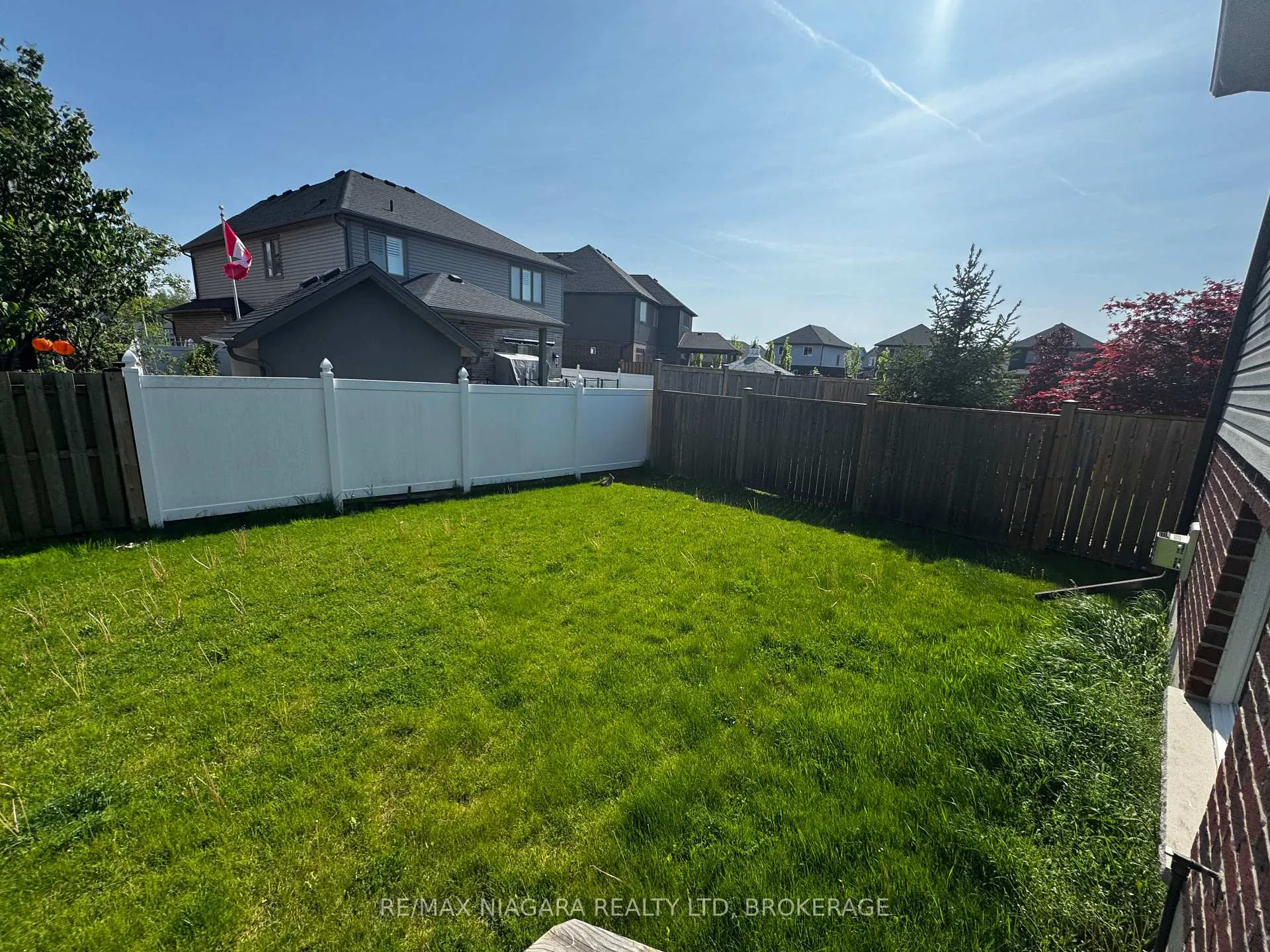 Photo 17 of 6352 Sam Lorfida Drive, Niagara Falls, Oldfield — HOMEH