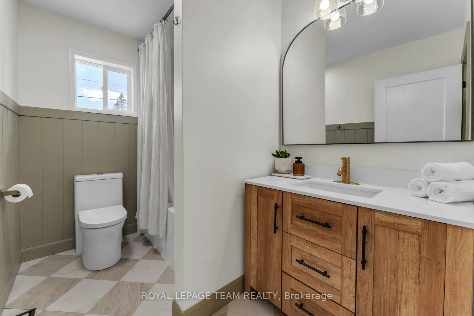 Photo 19 of 187 Lakeview Avenue, Kingston, City Southwest — HOMEH