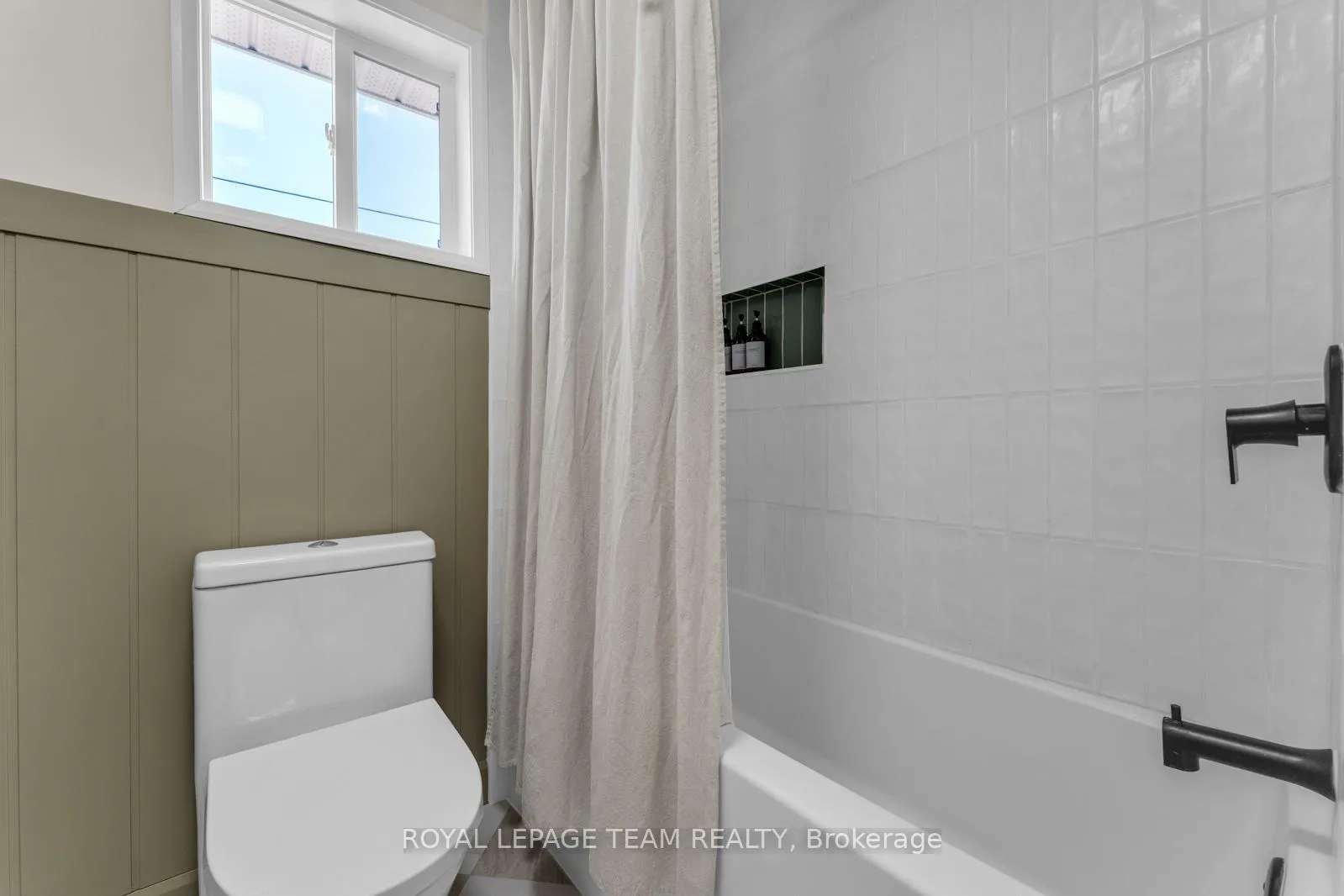 Photo 20 of 187 Lakeview Avenue, Kingston, City Southwest — HOMEH
