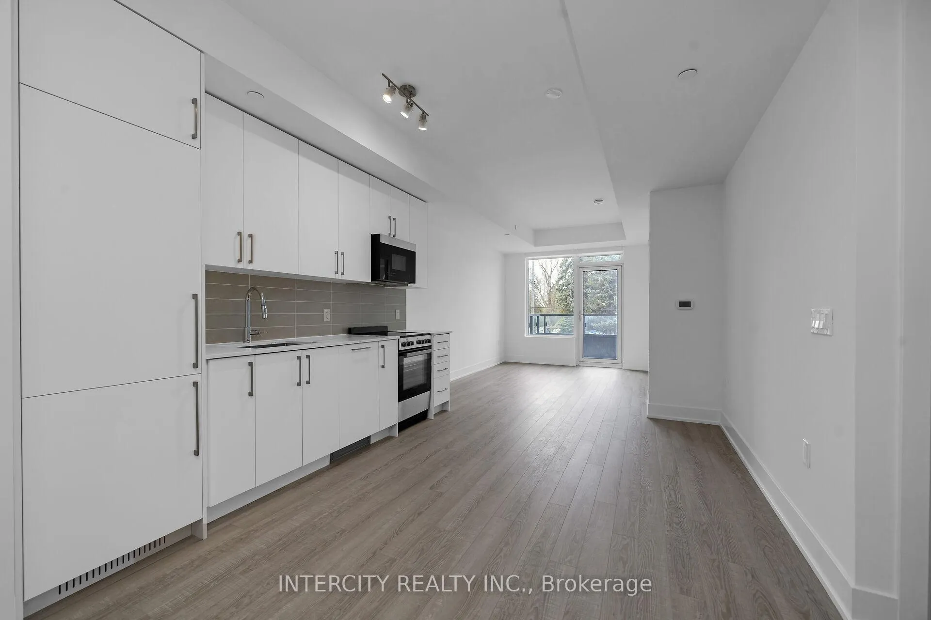 Photo 13 of Unit 227, 2075 King Road, King, King City — HOMEH