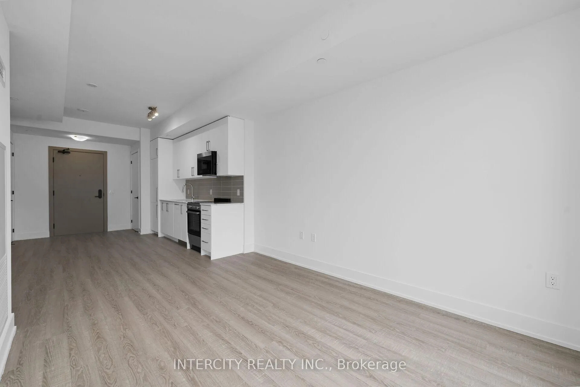 Photo 19 of Unit 227, 2075 King Road, King, King City — HOMEH