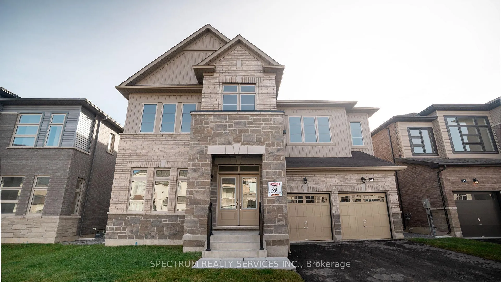 Photo 2 of 23 Lorrain Hand Crescent, Georgina, Keswick South — HOMEH