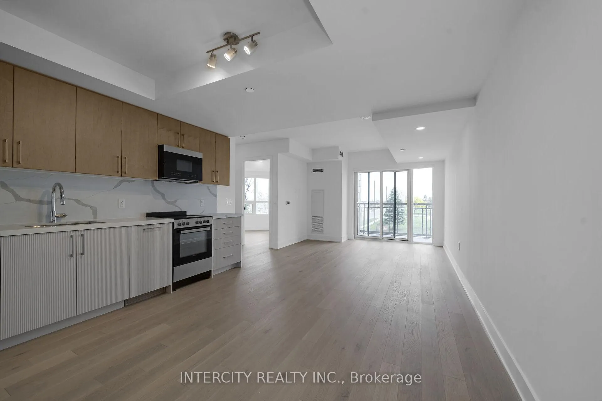 Photo 10 of Unit 240, 2075 King Road, King, King City — HOMEH