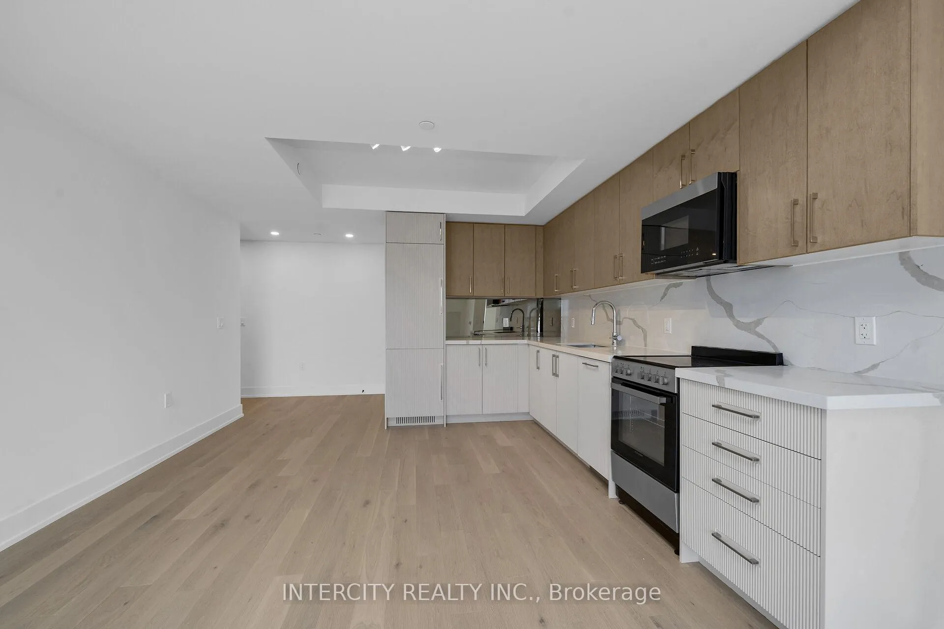 Photo 12 of Unit 240, 2075 King Road, King, King City — HOMEH
