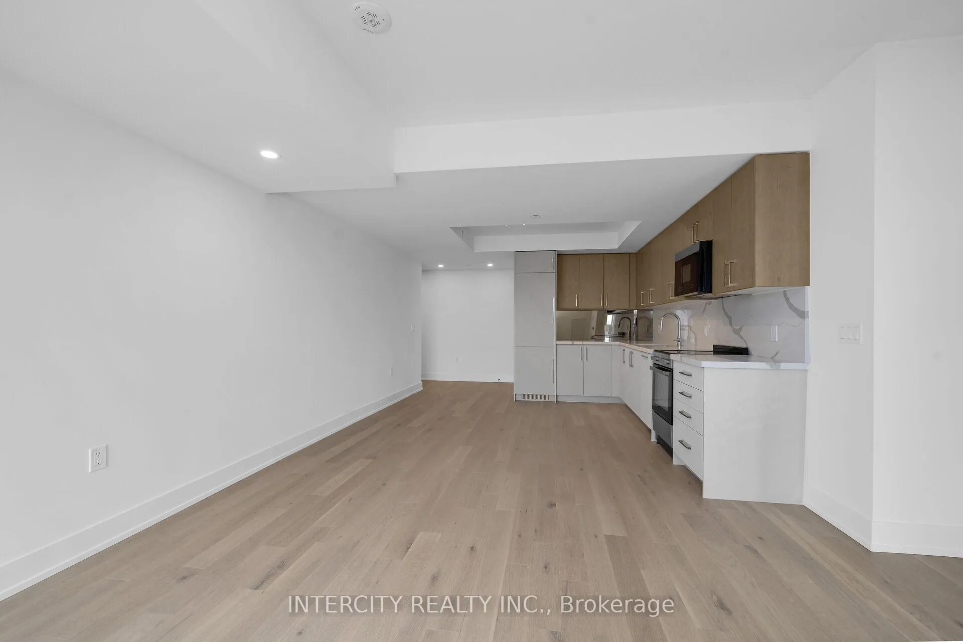 Photo 15 of Unit 240, 2075 King Road, King, King City — HOMEH