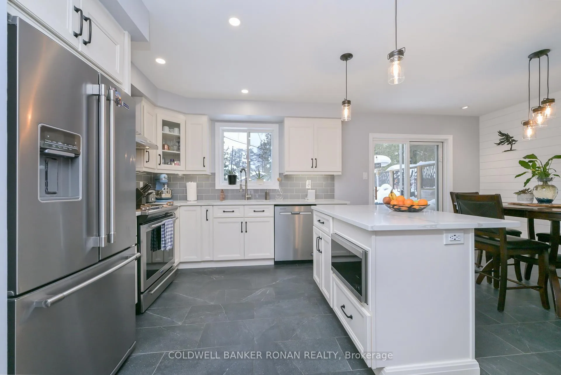 Photo 6 of 2303 Jack Crescent, Innisfil, Alcona — HOMEH