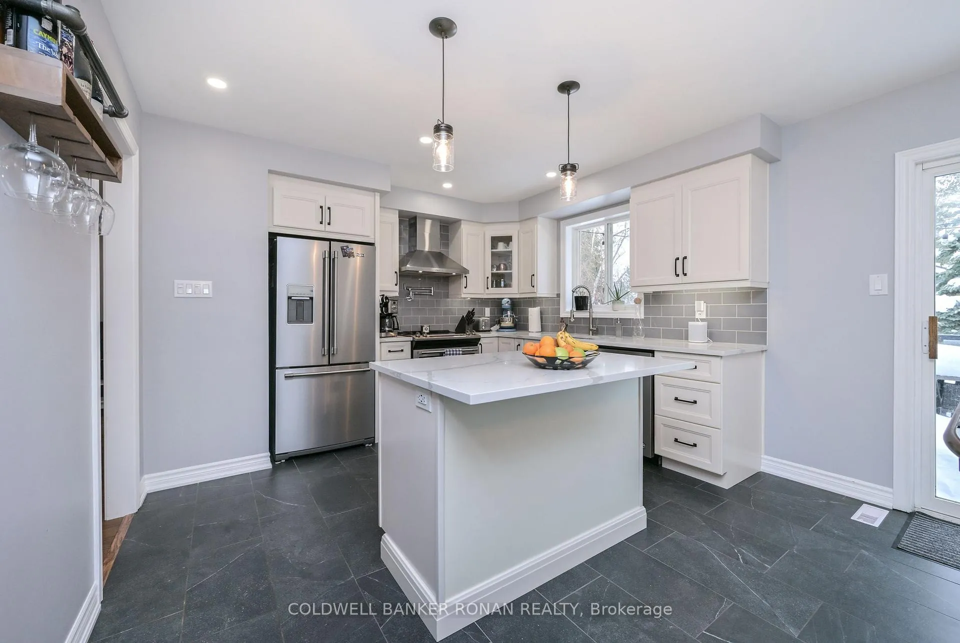 Photo 7 of 2303 Jack Crescent, Innisfil, Alcona — HOMEH