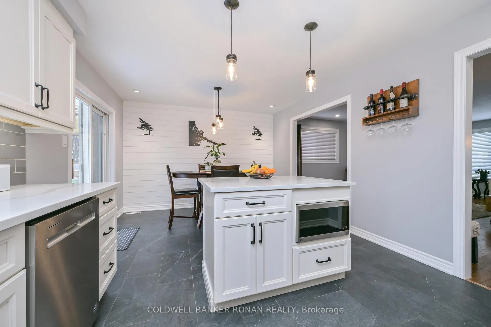 Photo 8 of 2303 Jack Crescent, Innisfil, Alcona — HOMEH