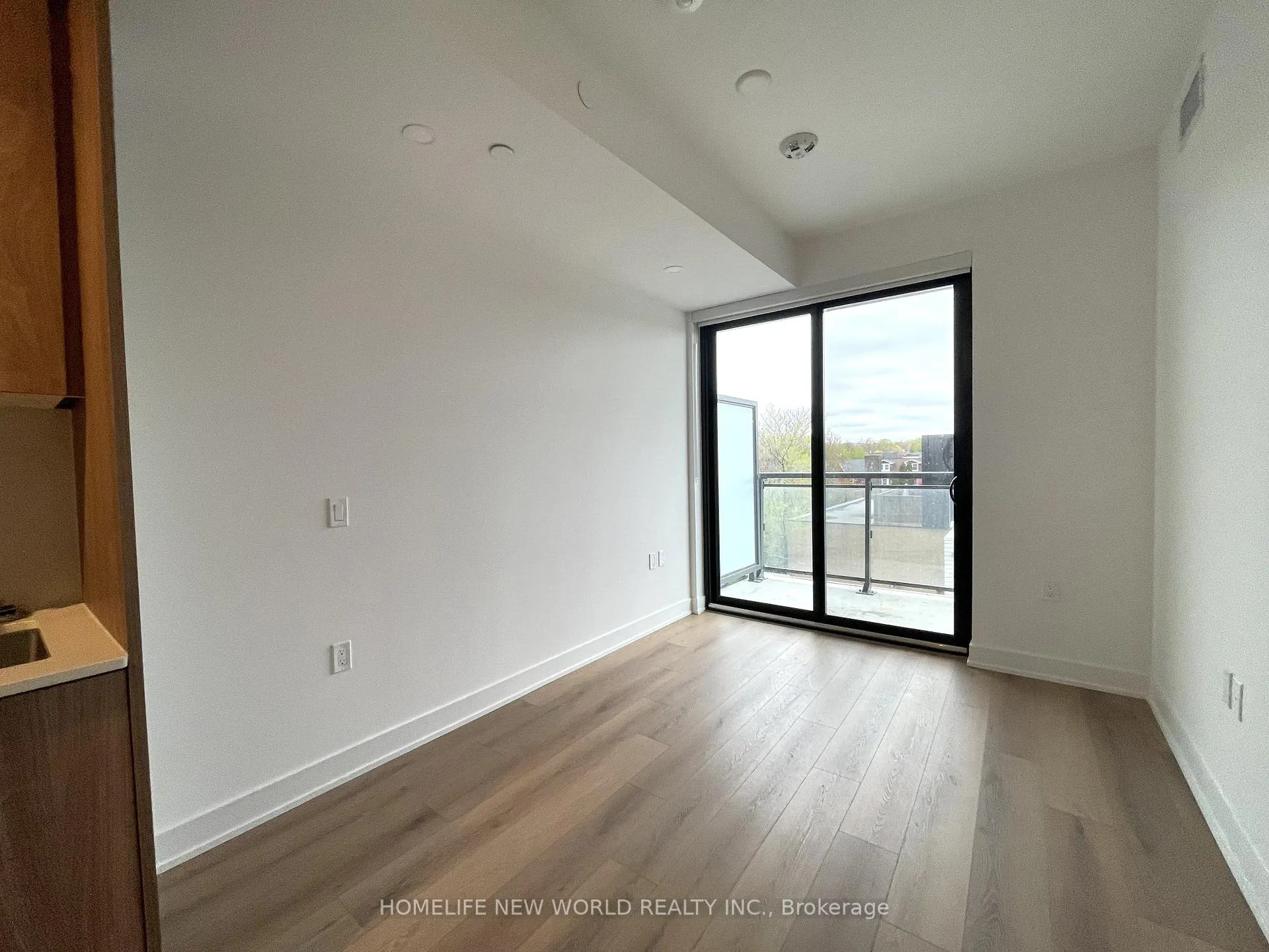 Photo 5 of Unit 401, 758 Dovercourt Road, Toronto, Dovercourt-Wallace Emerson-Junction — HOMEH