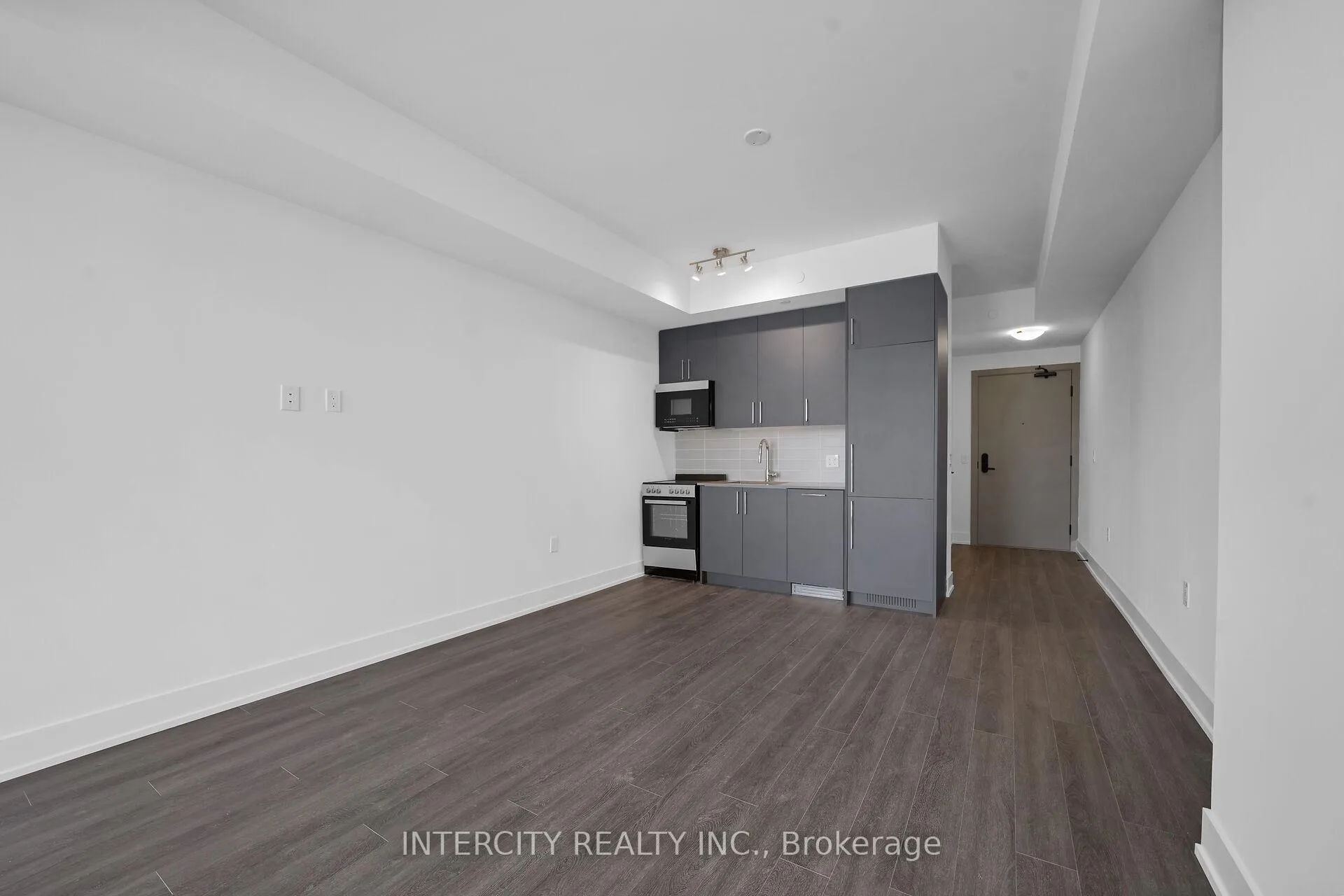 Photo 13 of Unit 215, 2075 King Road, King, King City — HOMEH