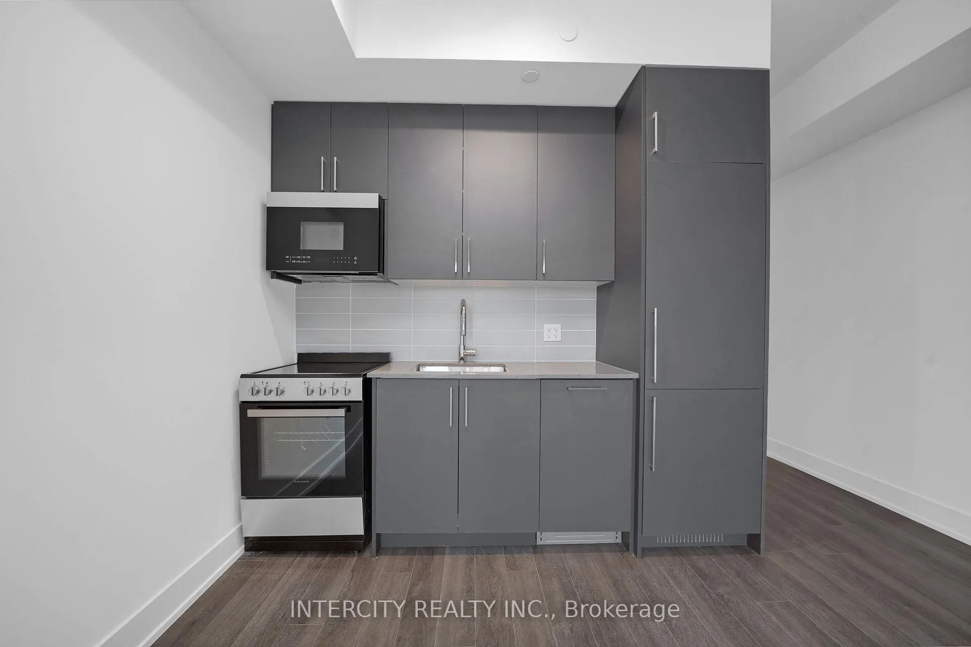 Photo 16 of Unit 215, 2075 King Road, King, King City — HOMEH