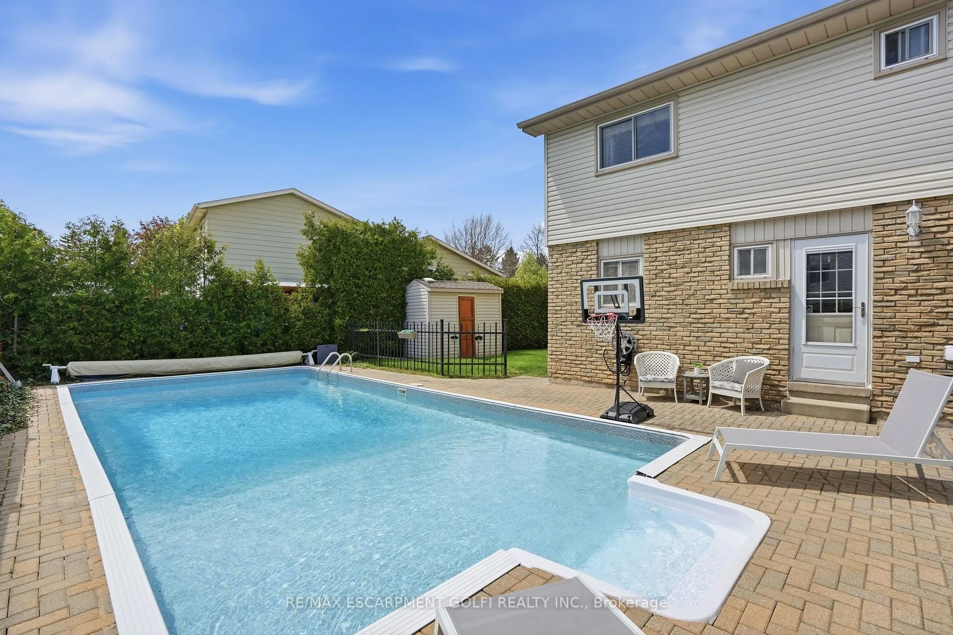 Photo 32 of 1 Oakmeadow Place, St. Catharines, Lakeshore — HOMEH
