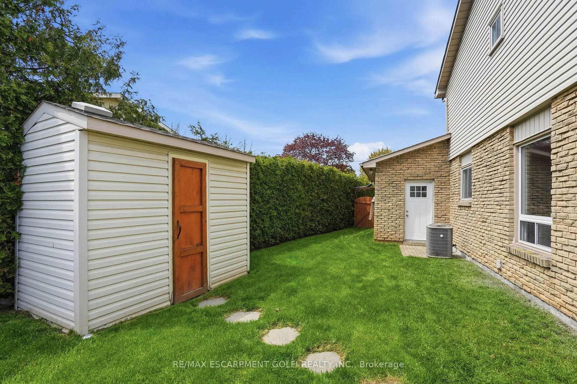 Photo 35 of 1 Oakmeadow Place, St. Catharines, Lakeshore — HOMEH