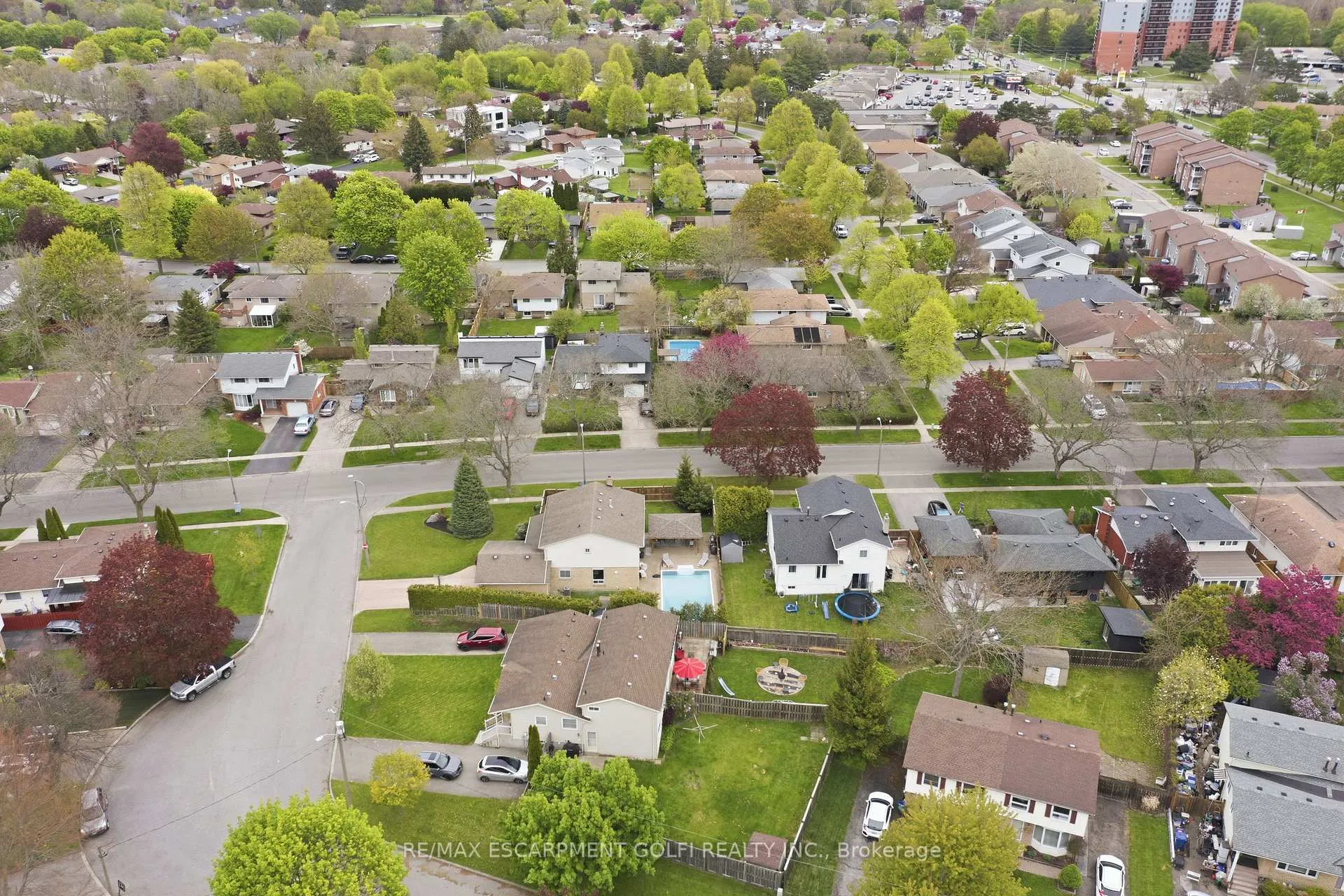 Photo 42 of 1 Oakmeadow Place, St. Catharines, Lakeshore — HOMEH
