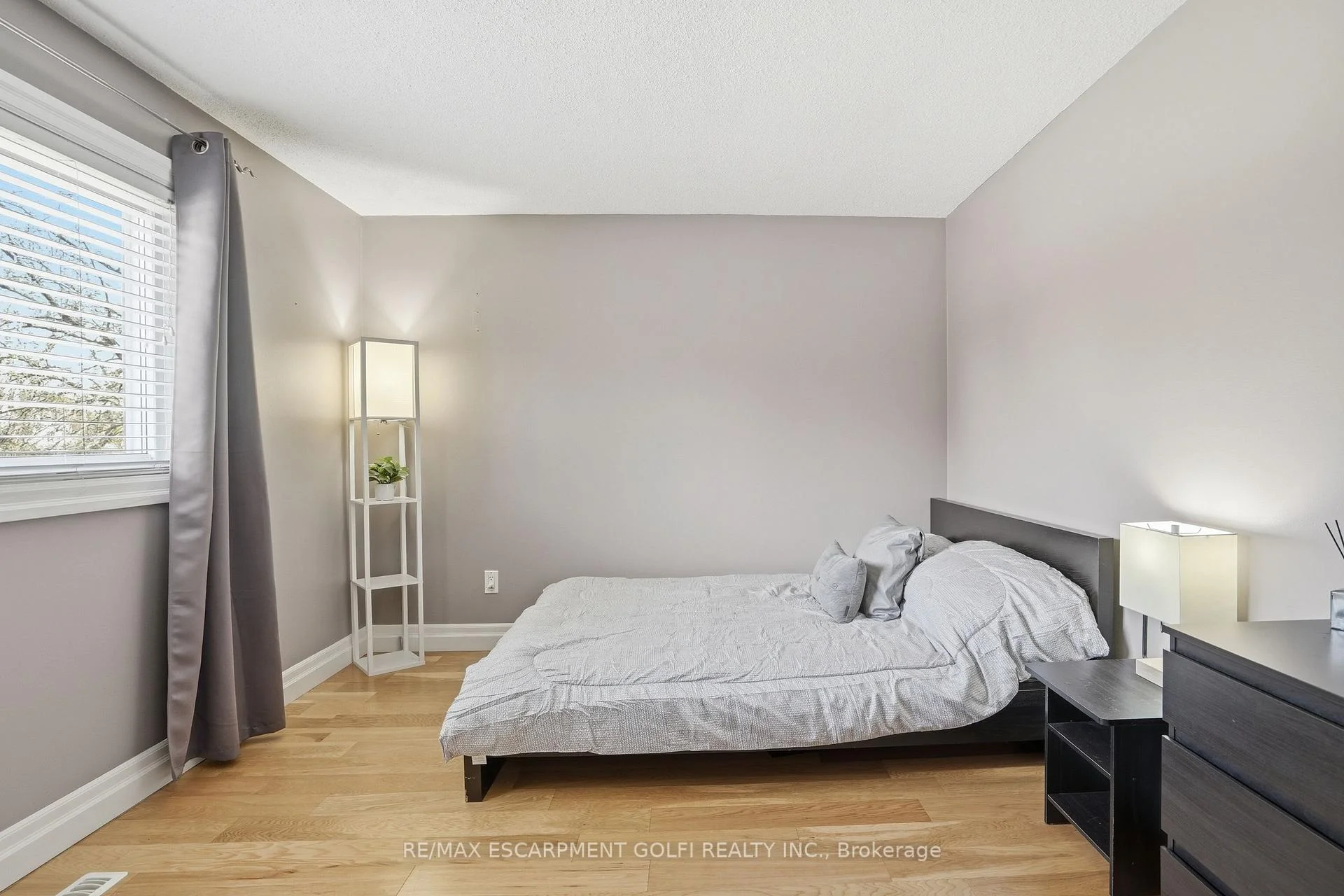 Photo 66 of 1 Oakmeadow Place, St. Catharines, Lakeshore — HOMEH