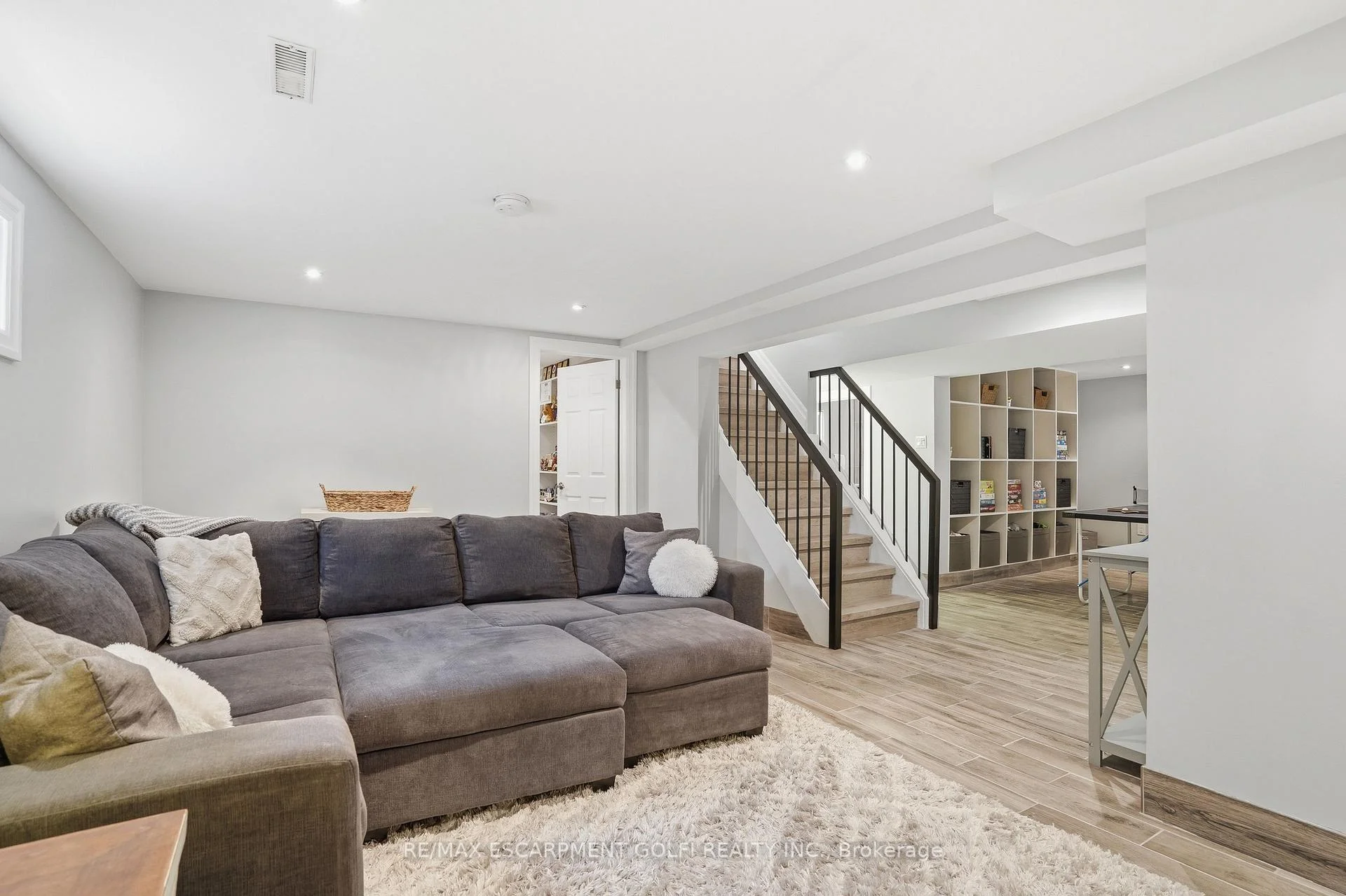Photo 68 of 1 Oakmeadow Place, St. Catharines, Lakeshore — HOMEH