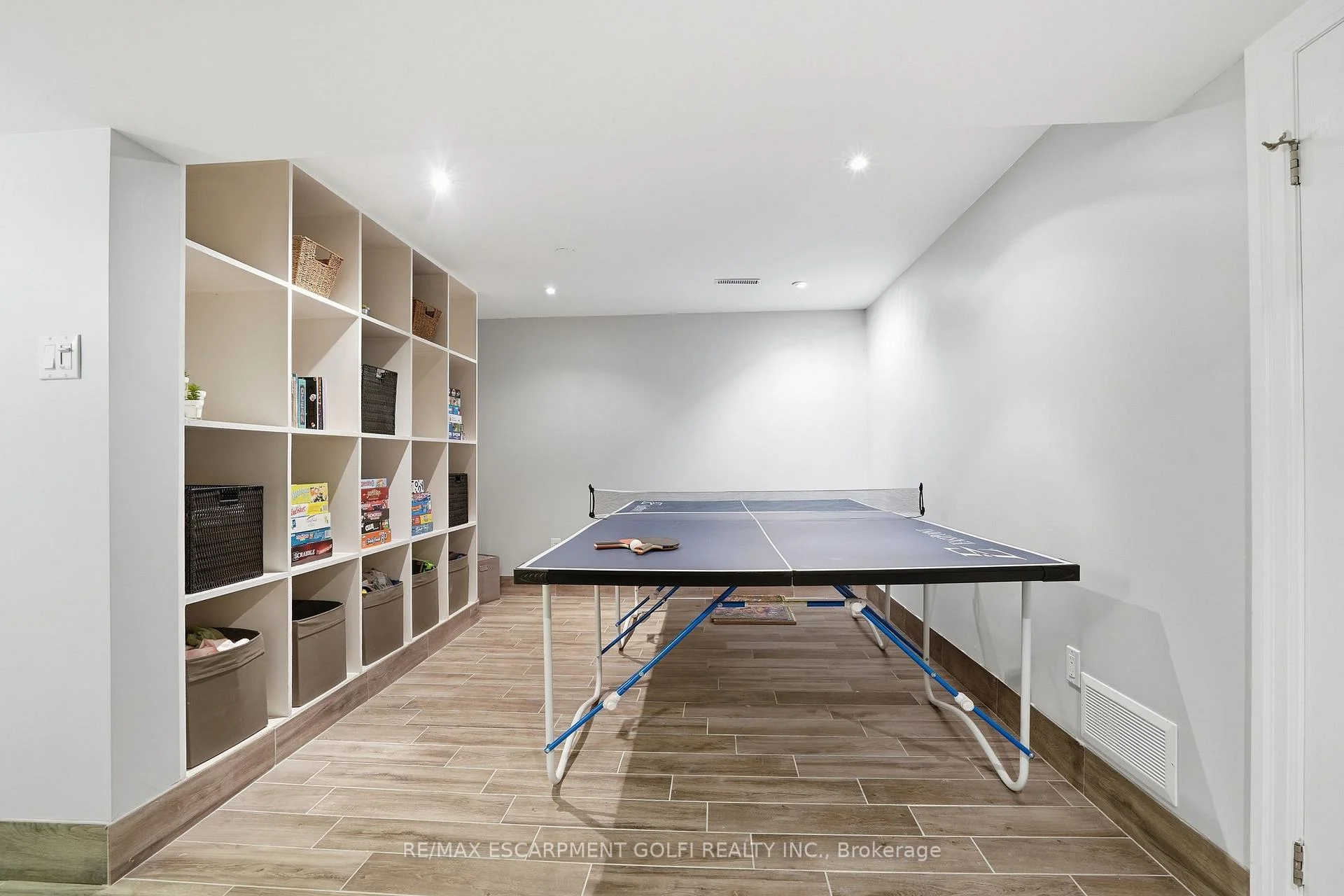 Photo 71 of 1 Oakmeadow Place, St. Catharines, Lakeshore — HOMEH