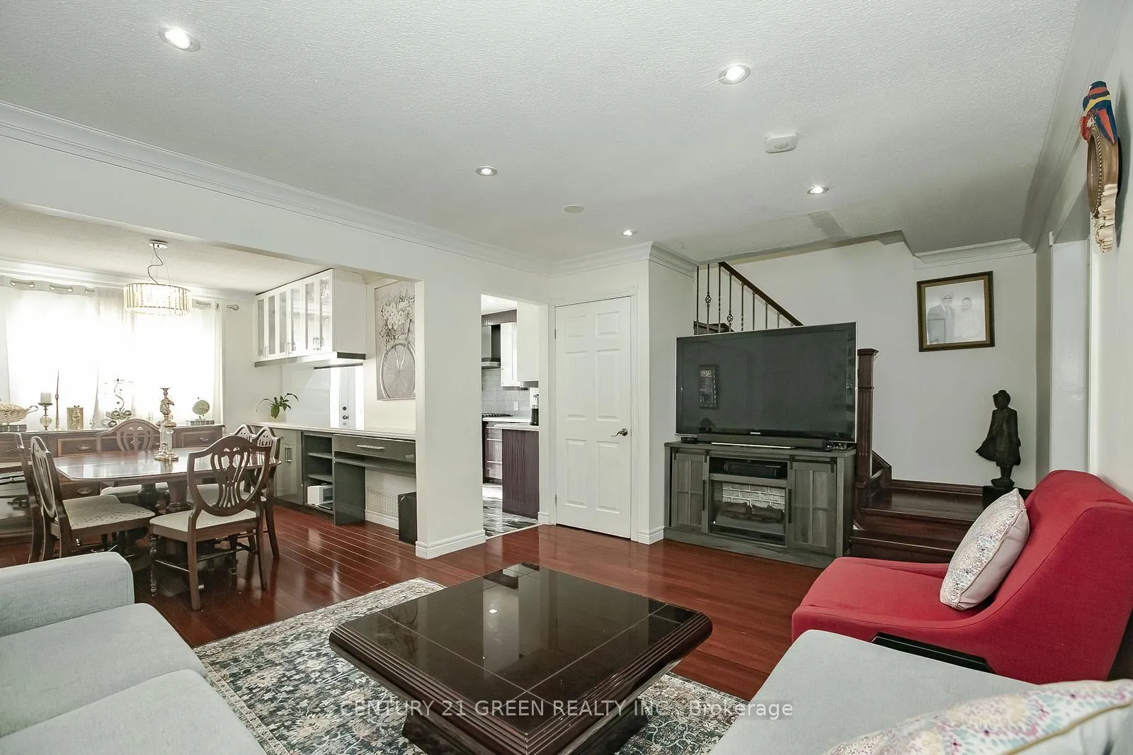 Photo 9 of 231 Murray Street, Brampton, Brampton West — HOMEH