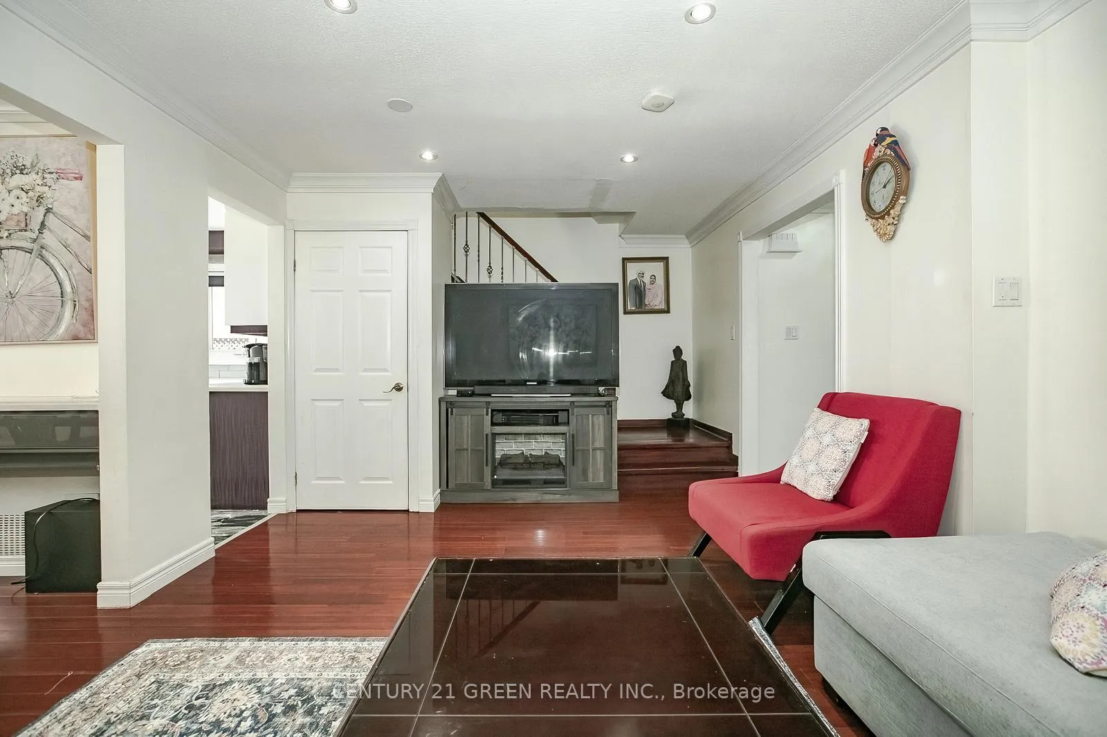 Photo 10 of 231 Murray Street, Brampton, Brampton West — HOMEH