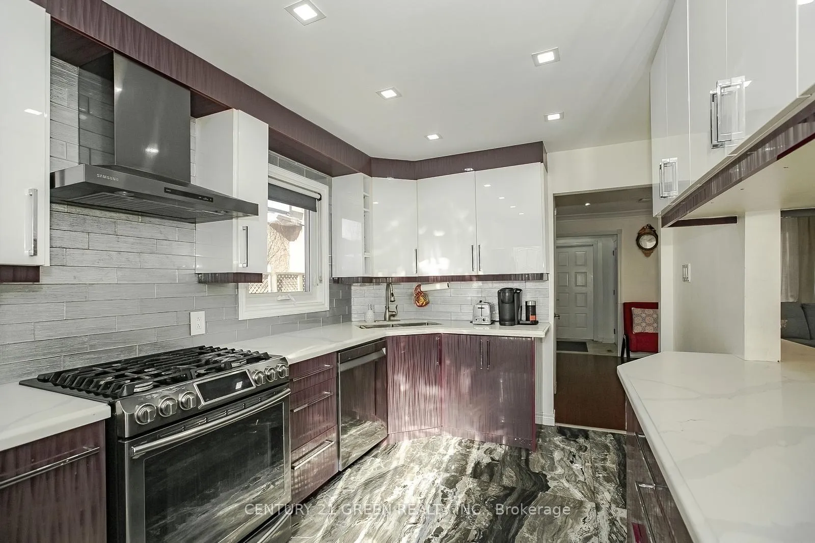 Photo 18 of 231 Murray Street, Brampton, Brampton West — HOMEH