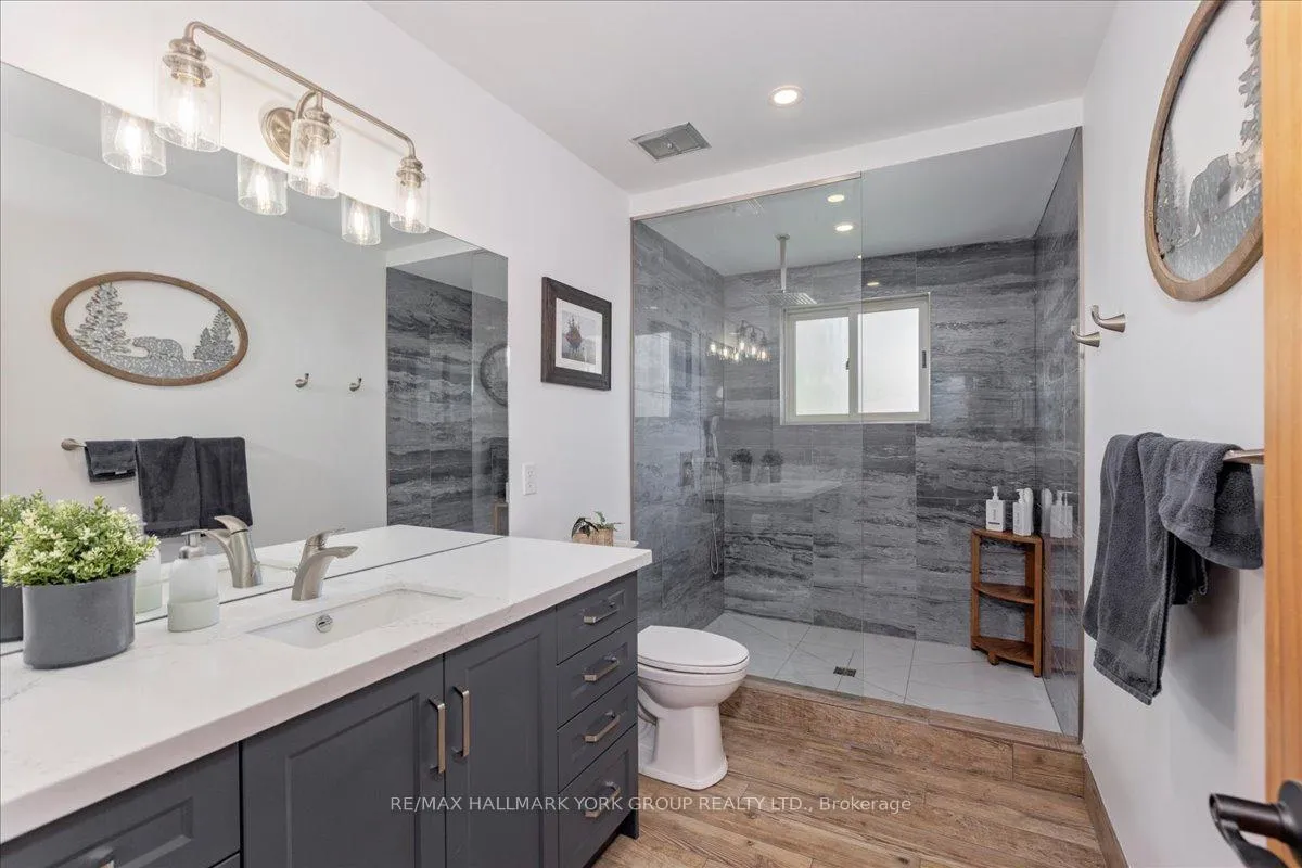 Photo 13 of 229 Lake Drive N, Georgina, Historic Lakeshore Communities — HOMEH
