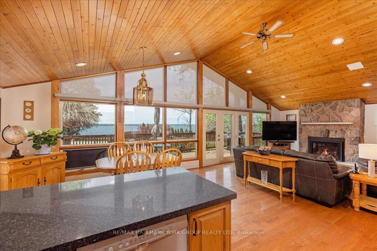 Photo 16 of 229 Lake Drive N, Georgina, Historic Lakeshore Communities — HOMEH