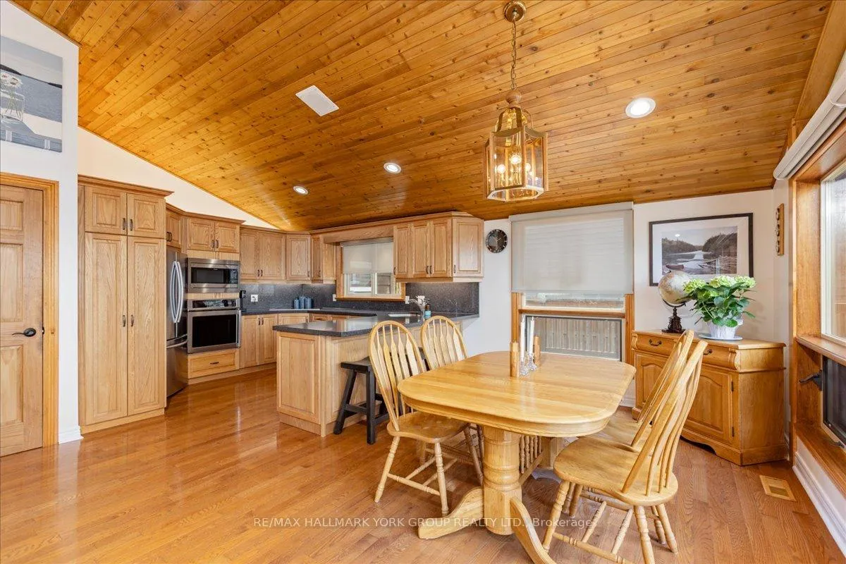 Photo 19 of 229 Lake Drive N, Georgina, Historic Lakeshore Communities — HOMEH
