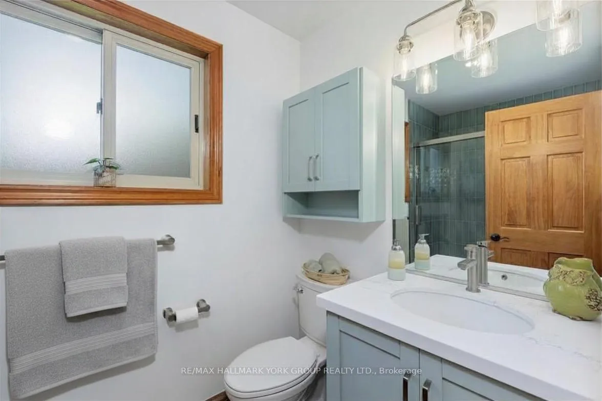 Photo 22 of 229 Lake Drive N, Georgina, Historic Lakeshore Communities — HOMEH