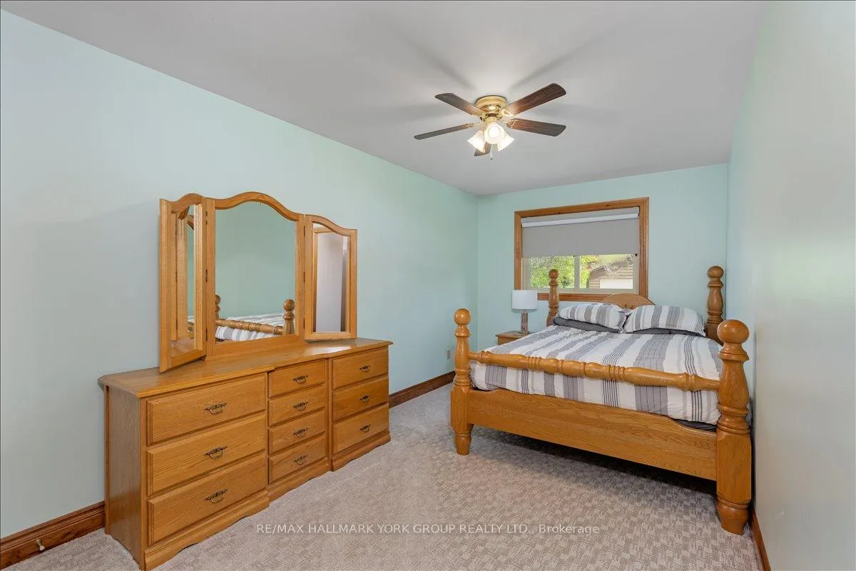Photo 24 of 229 Lake Drive N, Georgina, Historic Lakeshore Communities — HOMEH