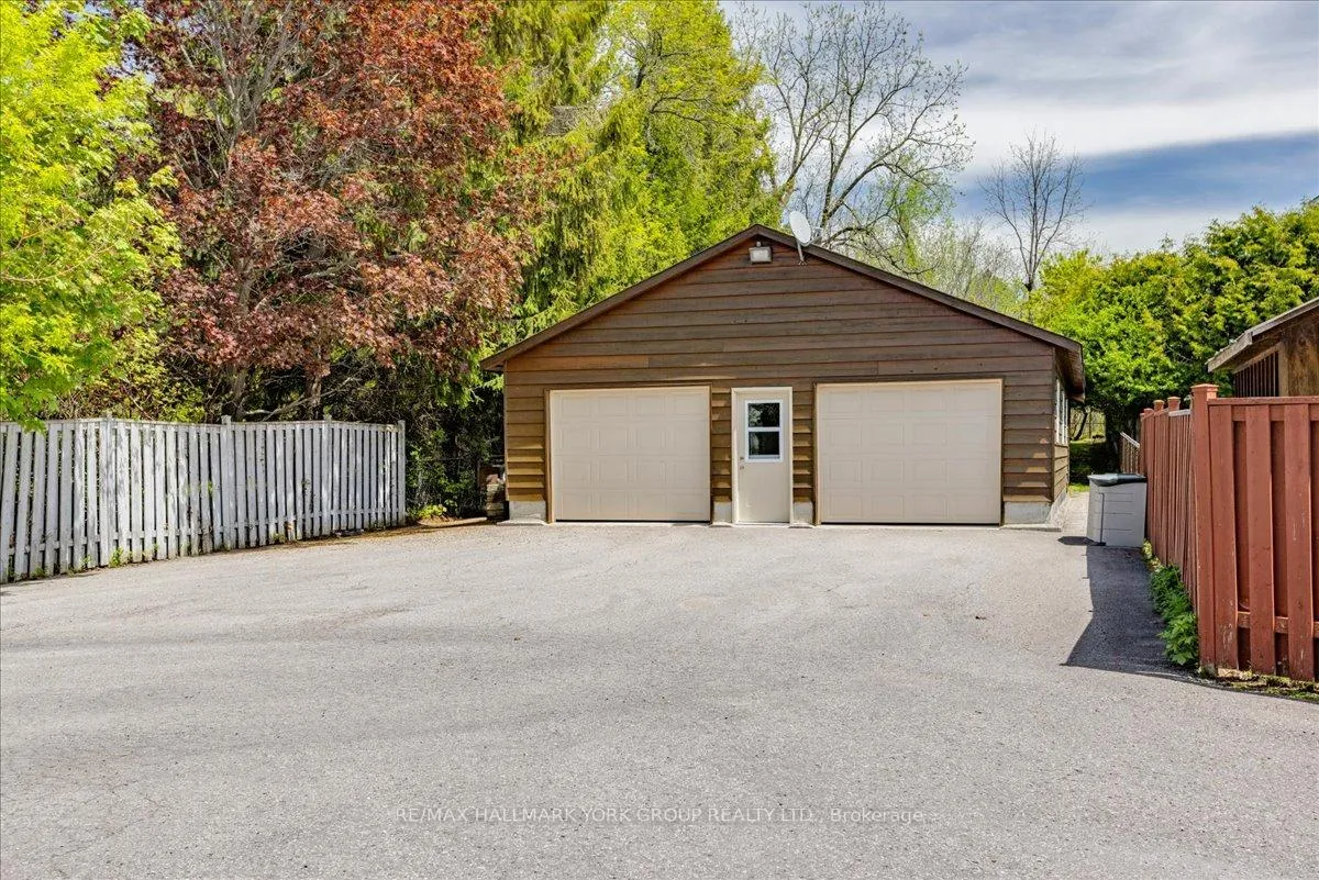 Photo 27 of 229 Lake Drive N, Georgina, Historic Lakeshore Communities — HOMEH