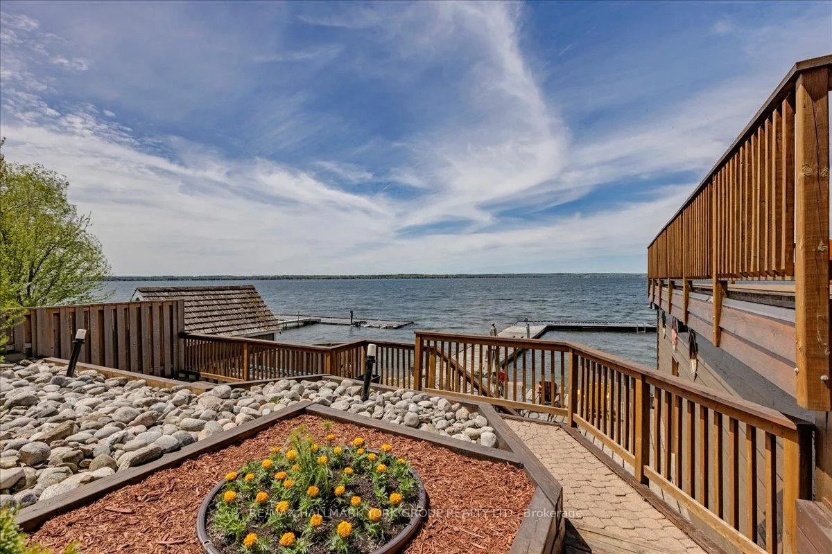 Photo 37 of 229 Lake Drive N, Georgina, Historic Lakeshore Communities — HOMEH