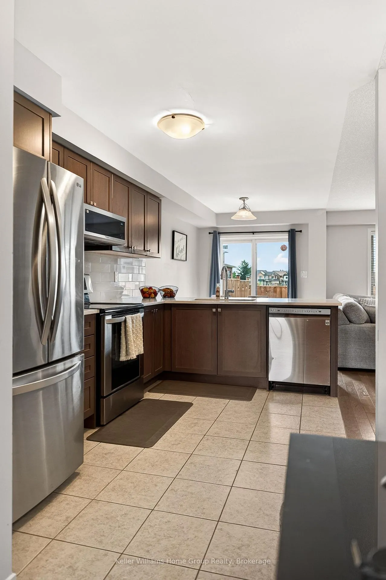 Photo 9 of 276 Bedrock Drive, Hamilton, Stoney Creek Mountain — HOMEH