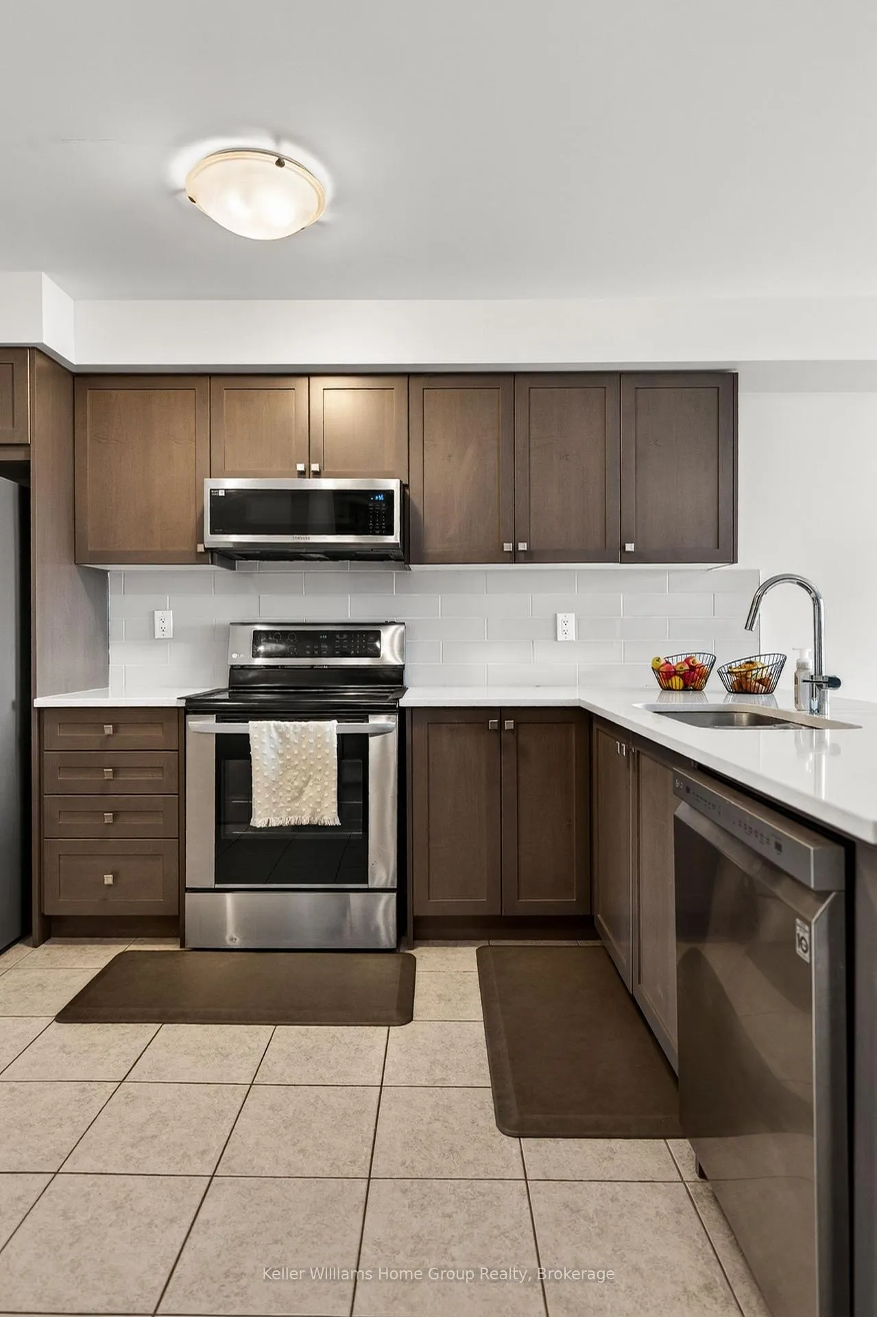 Photo 14 of 276 Bedrock Drive, Hamilton, Stoney Creek Mountain — HOMEH