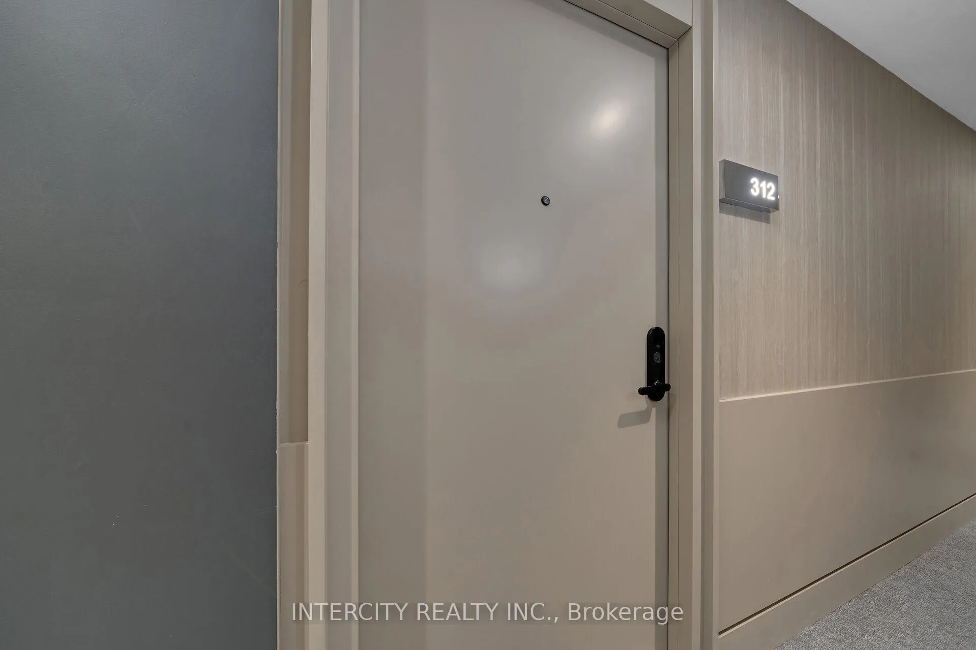 Photo 8 of Unit 312, 2075 King Road, King, King City — HOMEH