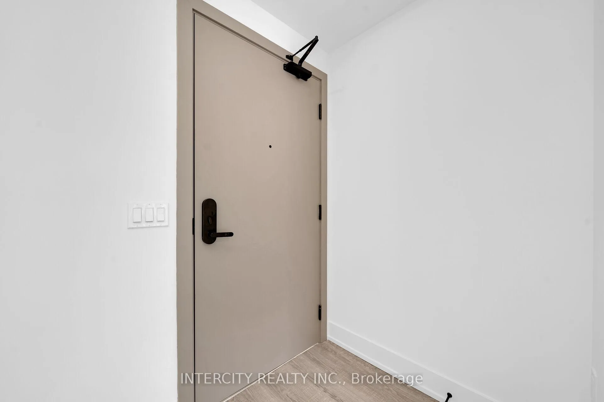 Photo 9 of Unit 312, 2075 King Road, King, King City — HOMEH