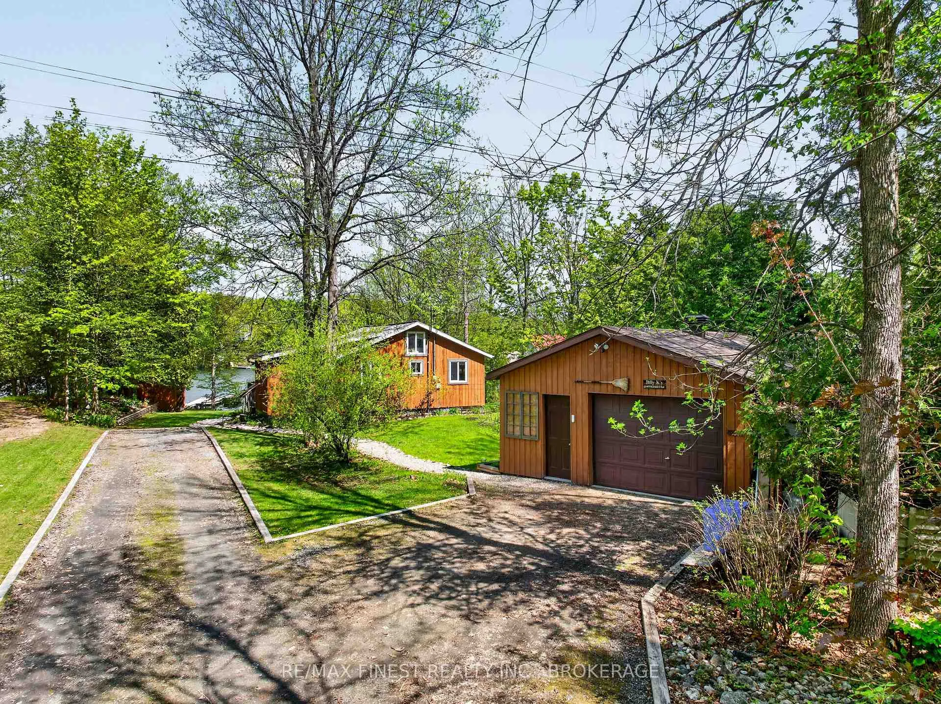 Photo 2 of 19 Gull Bay Lane, Frontenac, Frontenac South — HOMEH
