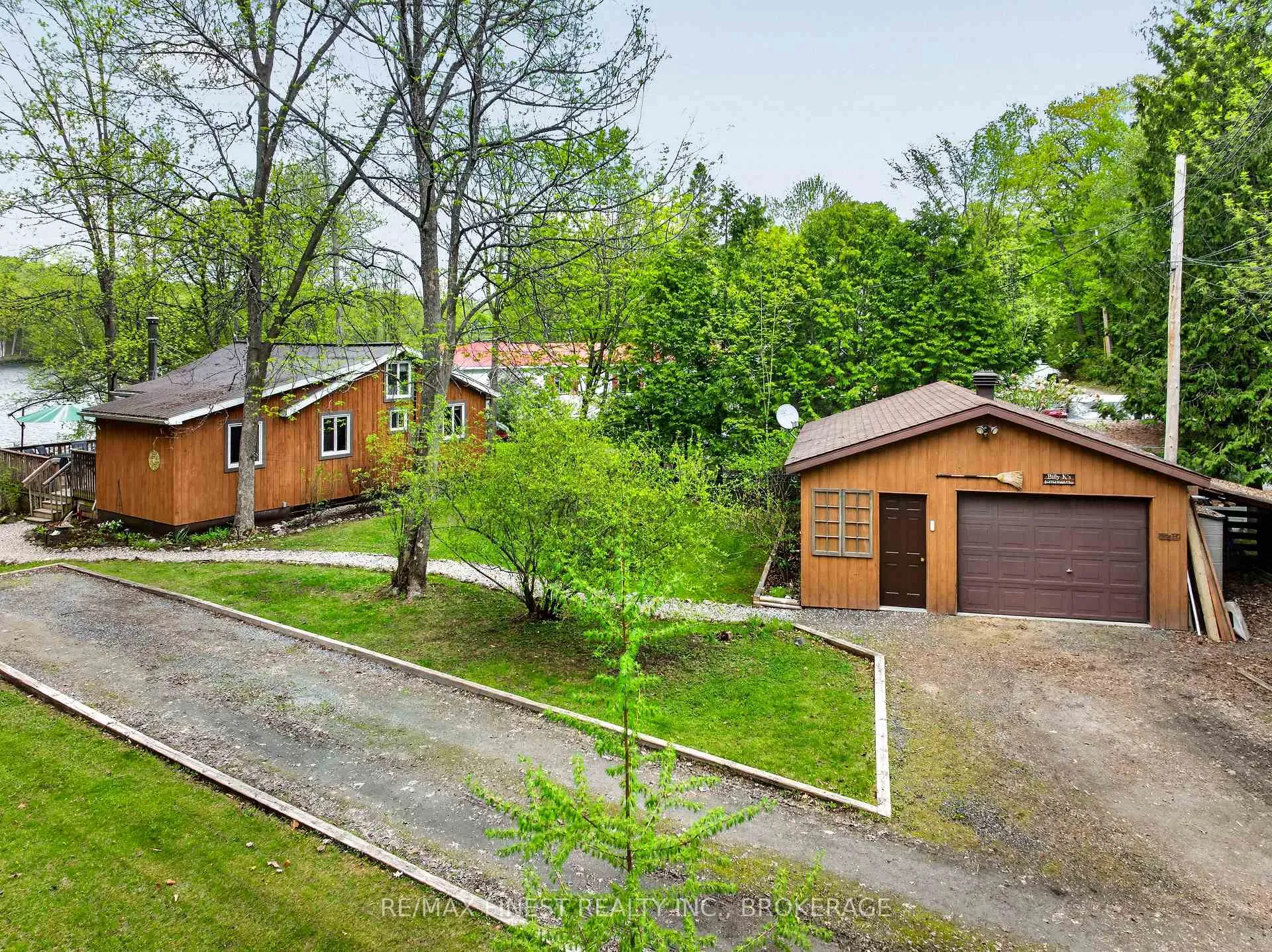 Photo 4 of 19 Gull Bay Lane, Frontenac, Frontenac South — HOMEH