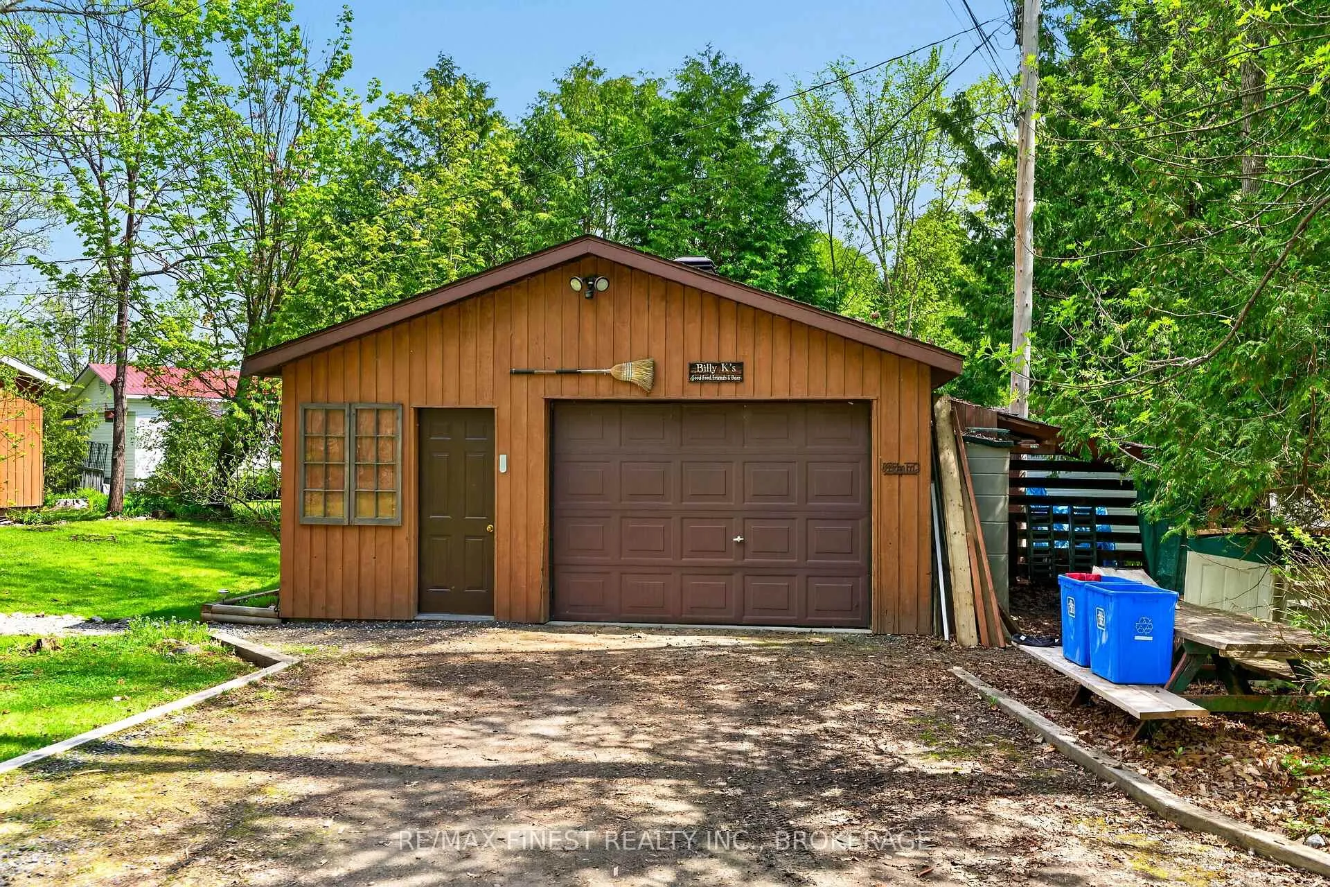 Photo 5 of 19 Gull Bay Lane, Frontenac, Frontenac South — HOMEH
