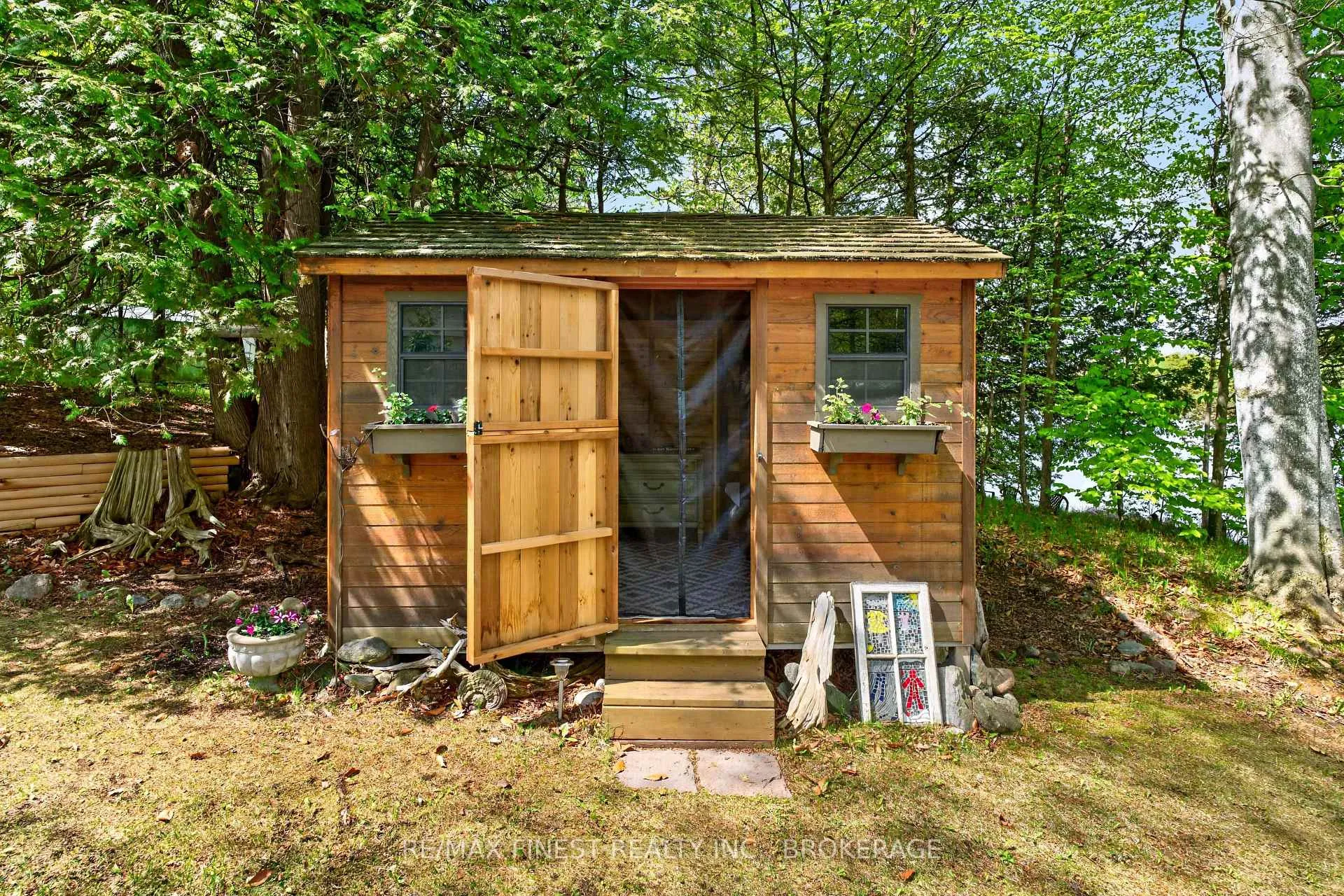 Photo 9 of 19 Gull Bay Lane, Frontenac, Frontenac South — HOMEH