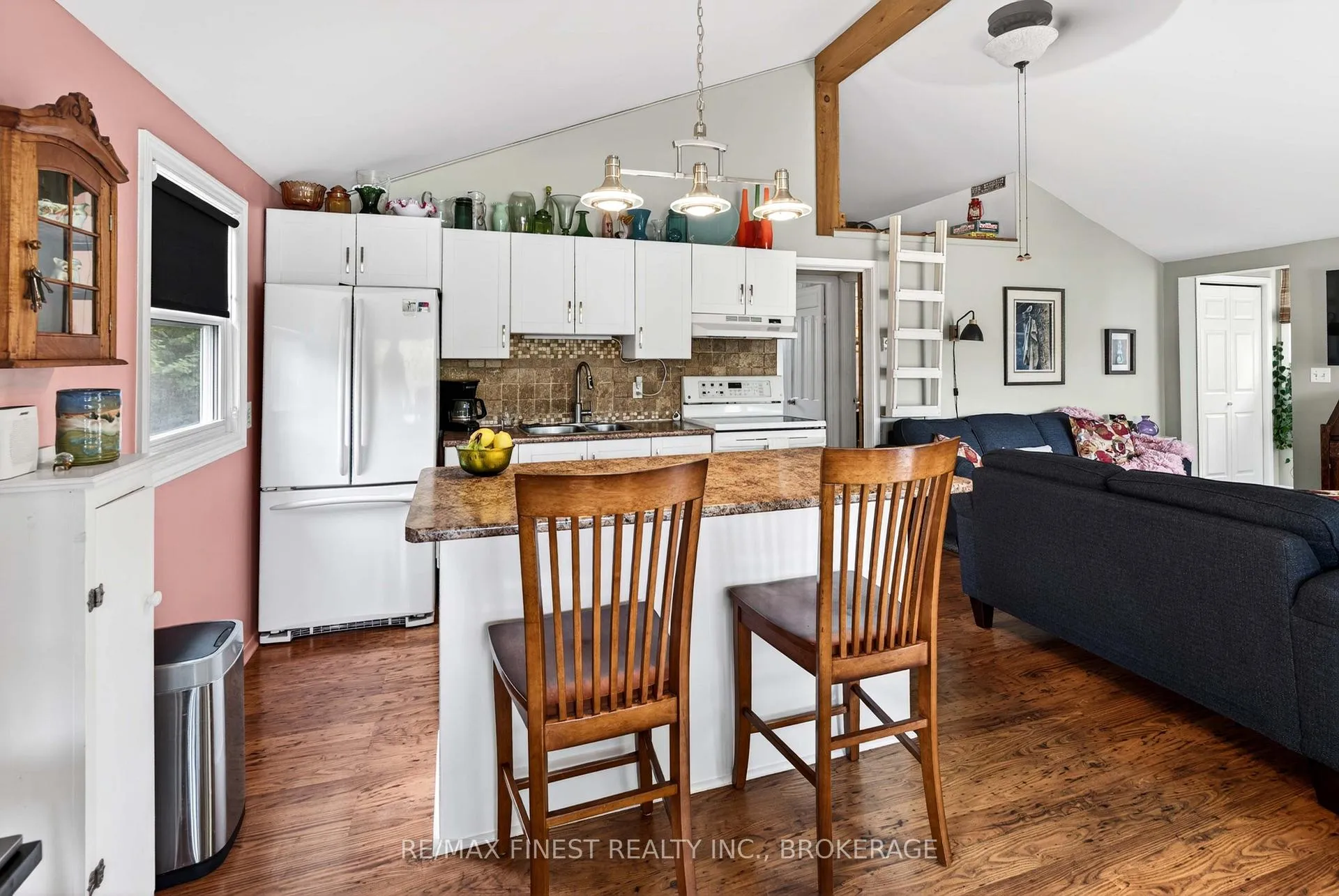 Photo 22 of 19 Gull Bay Lane, Frontenac, Frontenac South — HOMEH