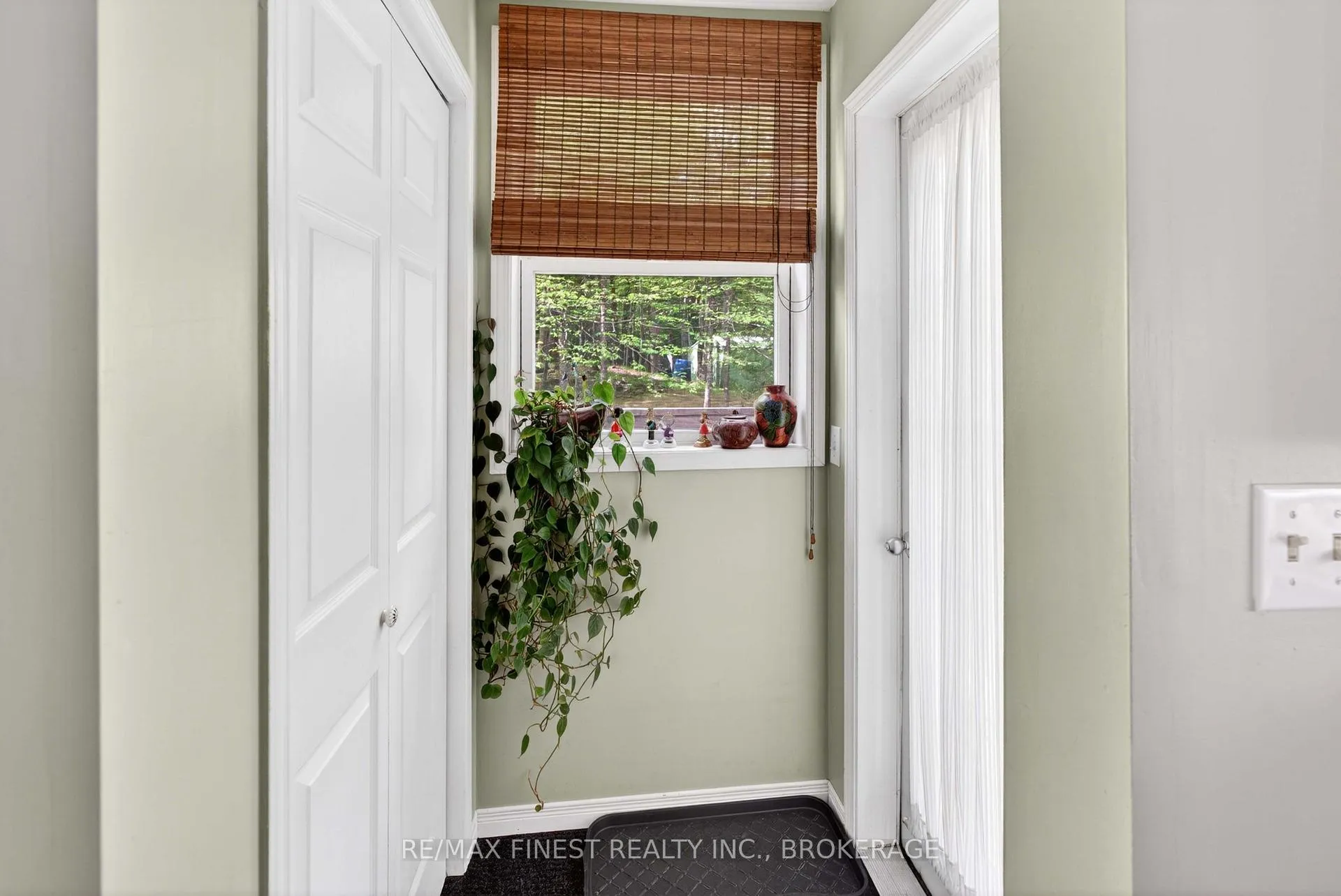 Photo 31 of 19 Gull Bay Lane, Frontenac, Frontenac South — HOMEH