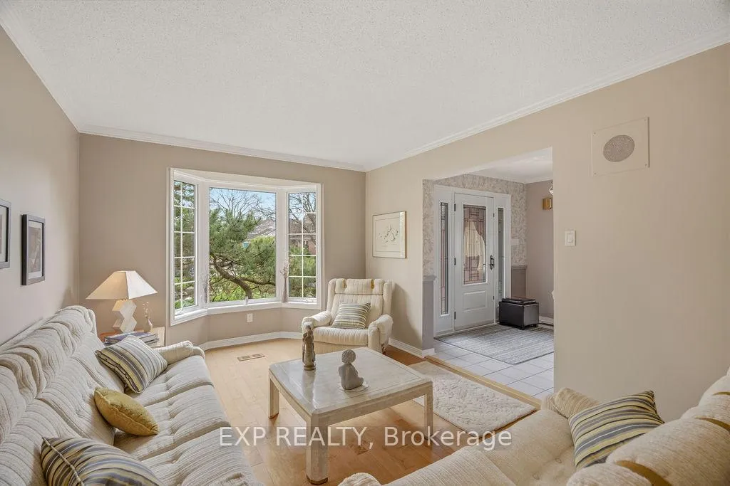 Photo 9 of 1536 Michaelsem Street, Ottawa, Chateauneuf — HOMEH