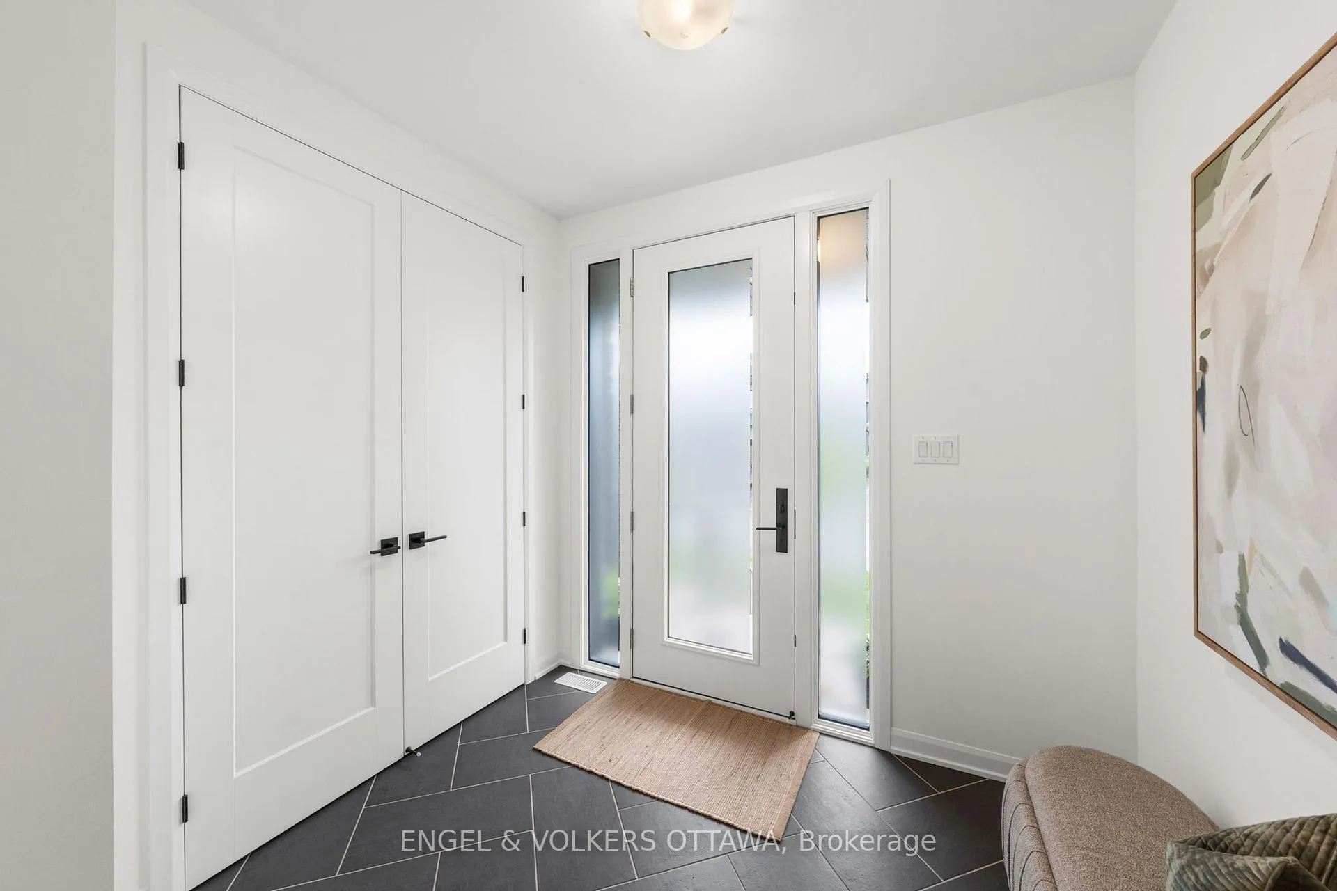 Photo 4 of 612 Ribbon Street, Ottawa, Mahogany Community — HOMEH