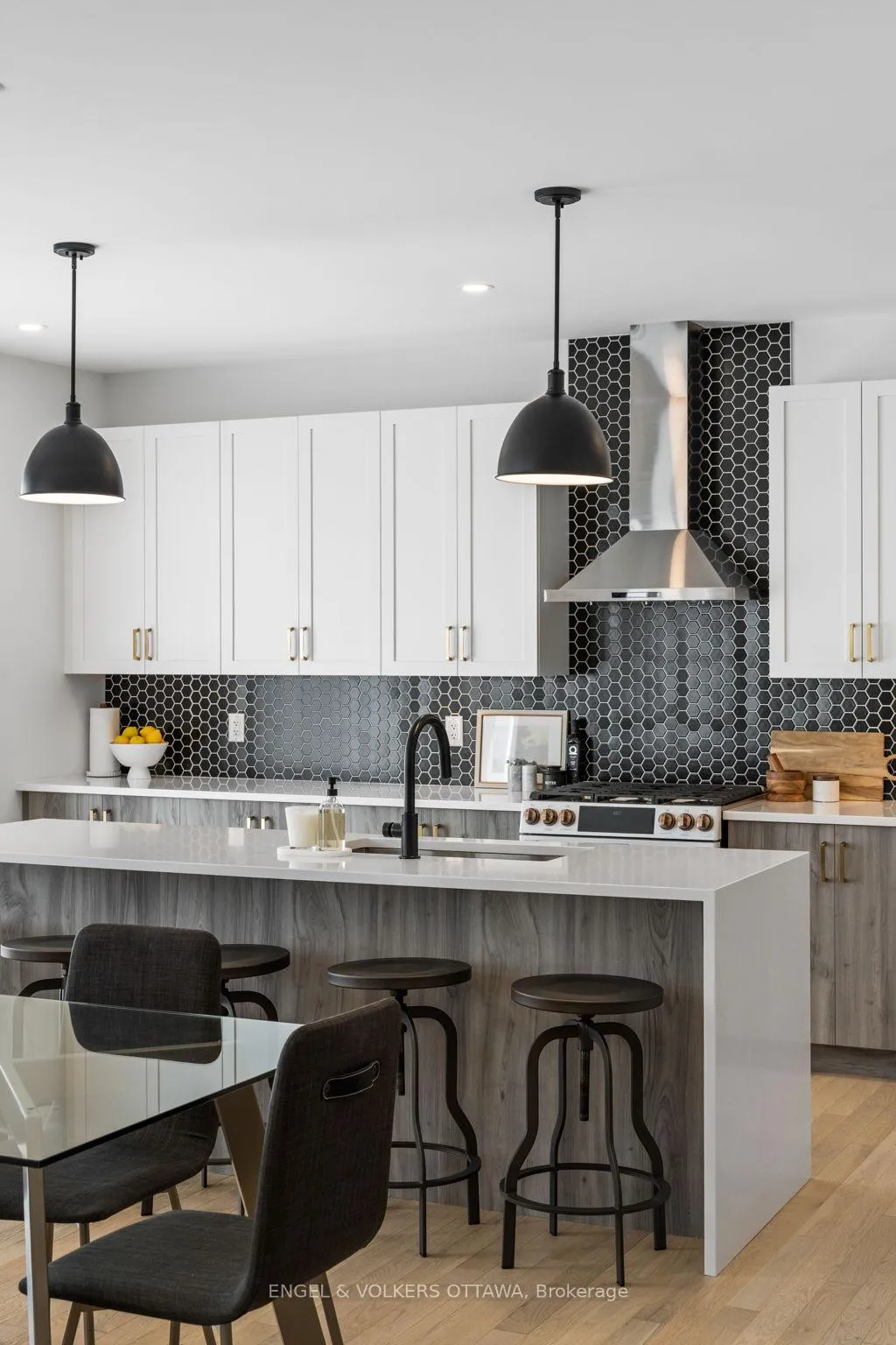 Photo 15 of 612 Ribbon Street, Ottawa, Mahogany Community — HOMEH