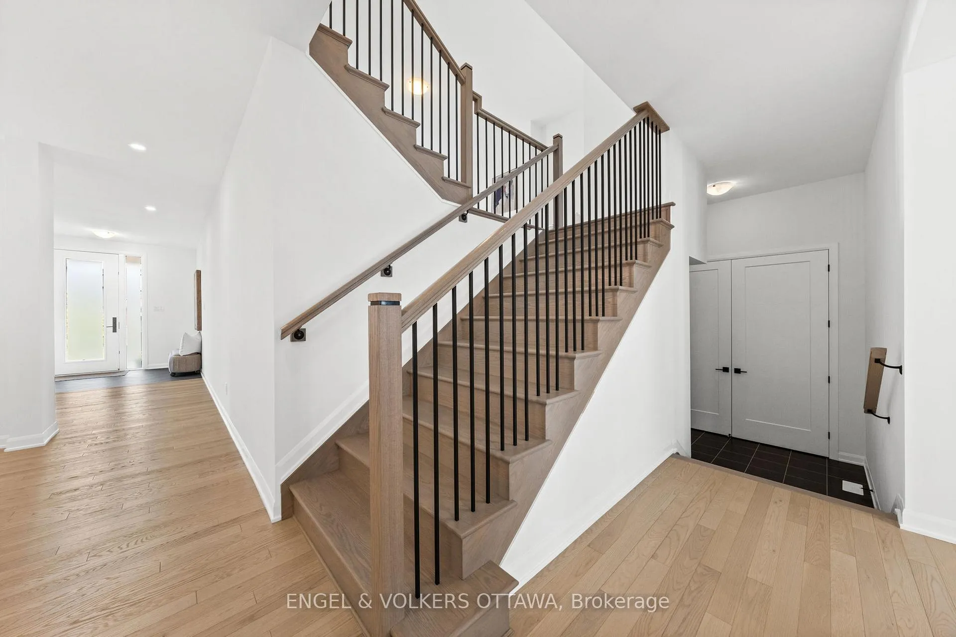 Photo 25 of 612 Ribbon Street, Ottawa, Mahogany Community — HOMEH