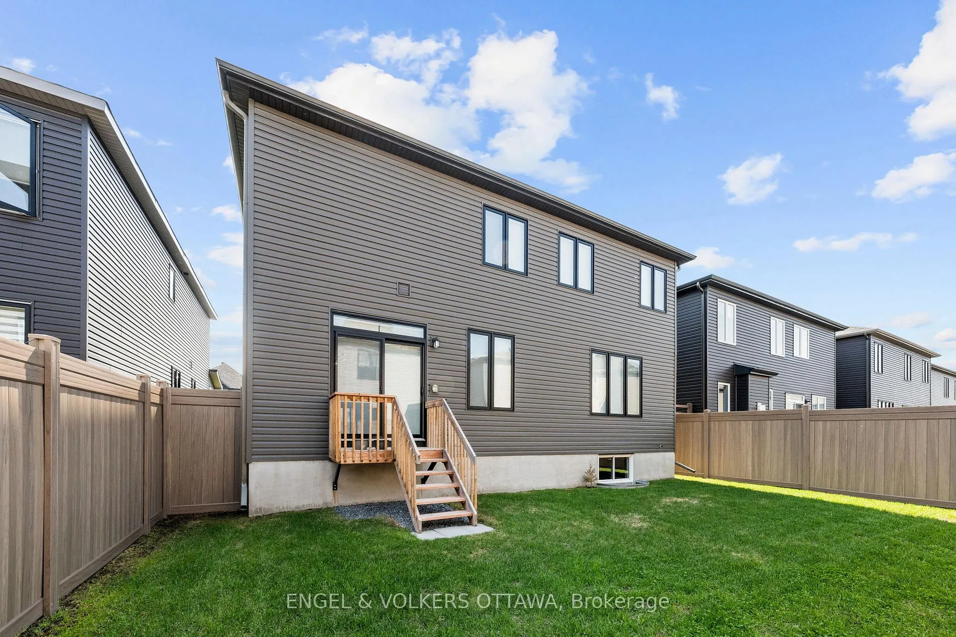 Photo 47 of 612 Ribbon Street, Ottawa, Mahogany Community — HOMEH