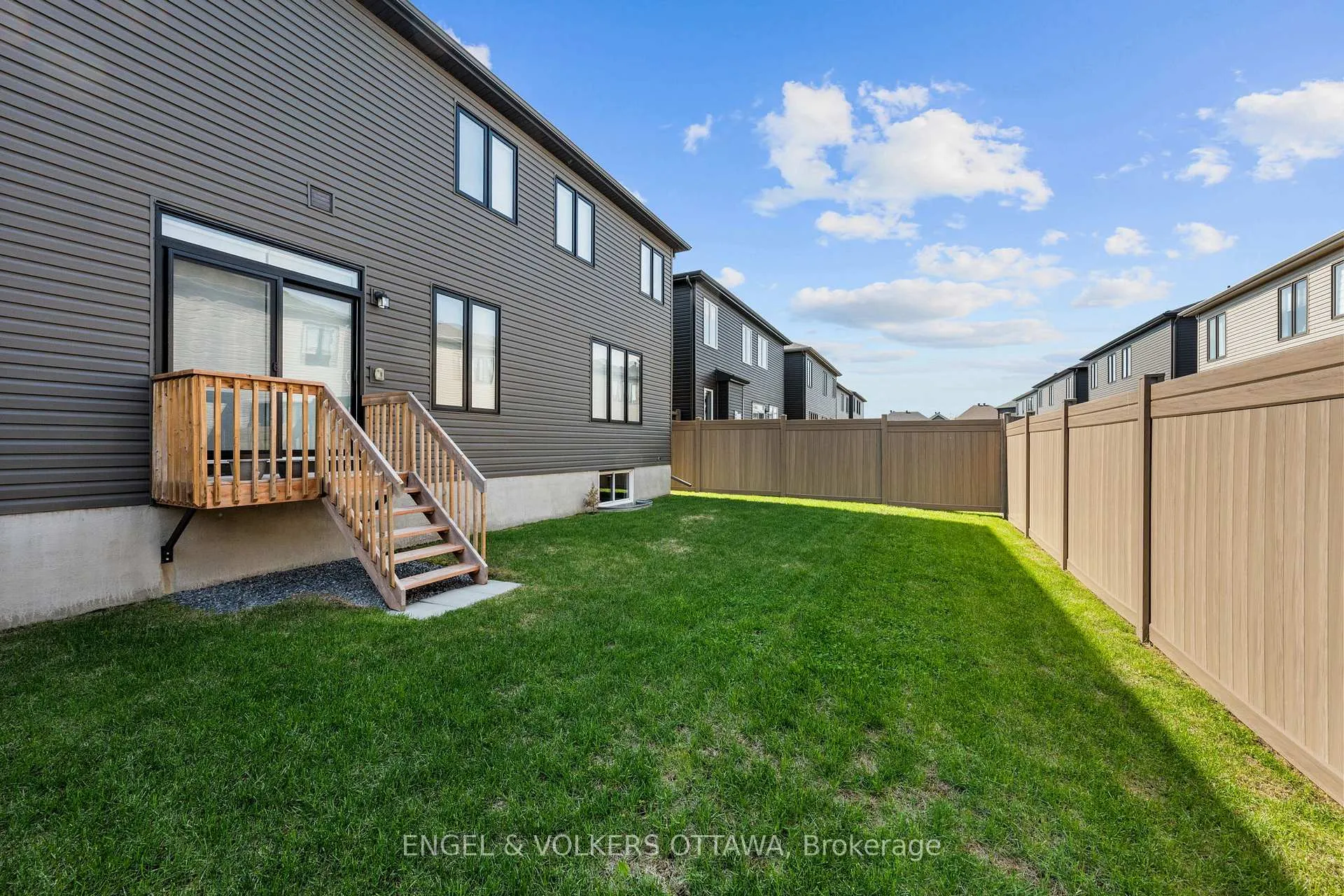 Photo 48 of 612 Ribbon Street, Ottawa, Mahogany Community — HOMEH